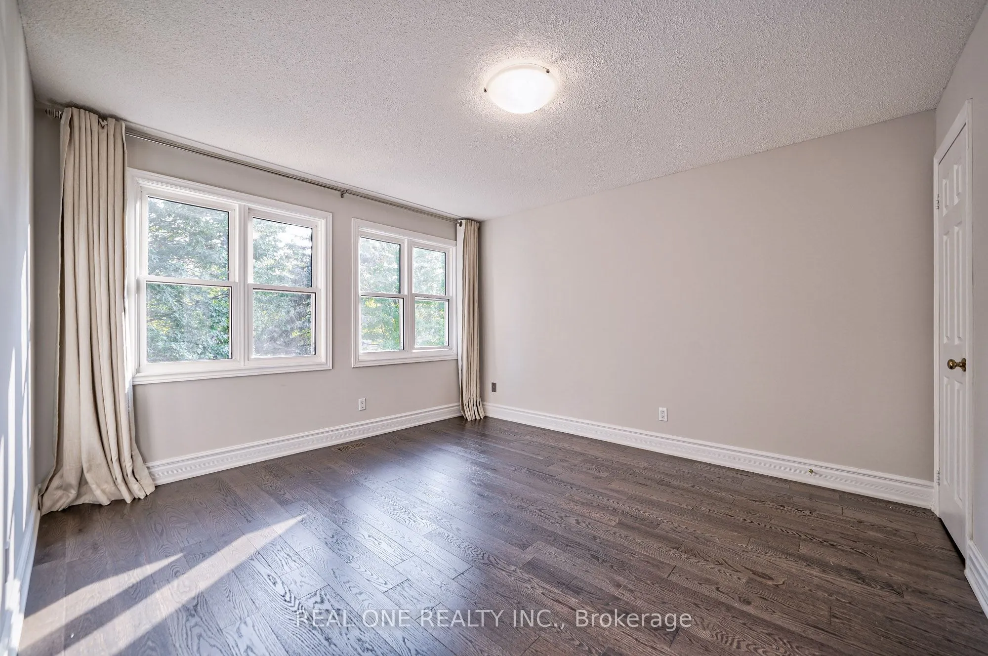 1321 Monks Passage
