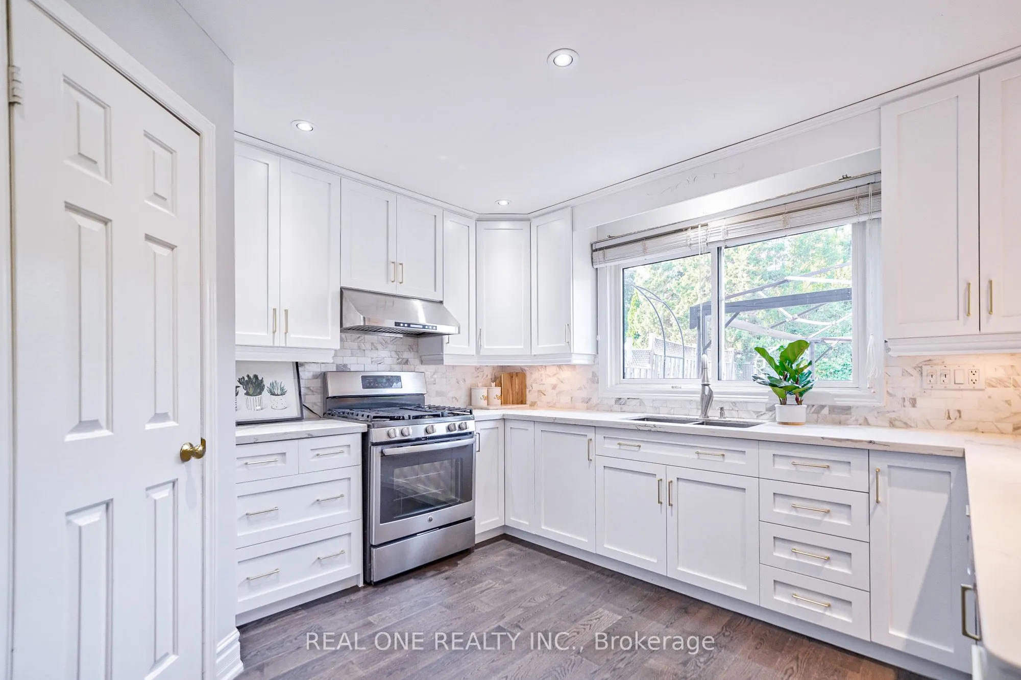 1321 Monks Passage