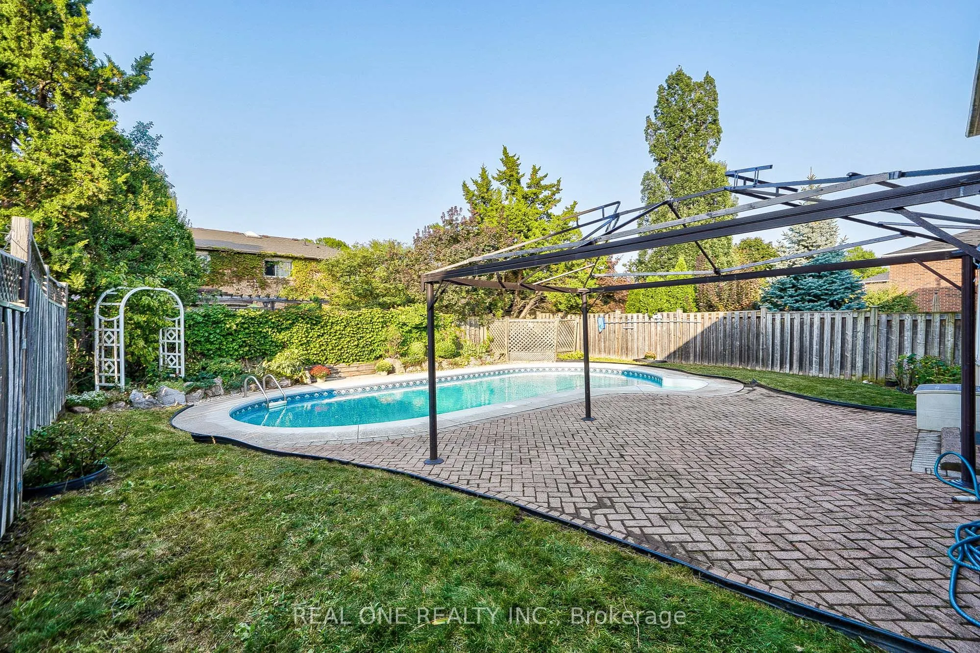 1321 Monks Passage