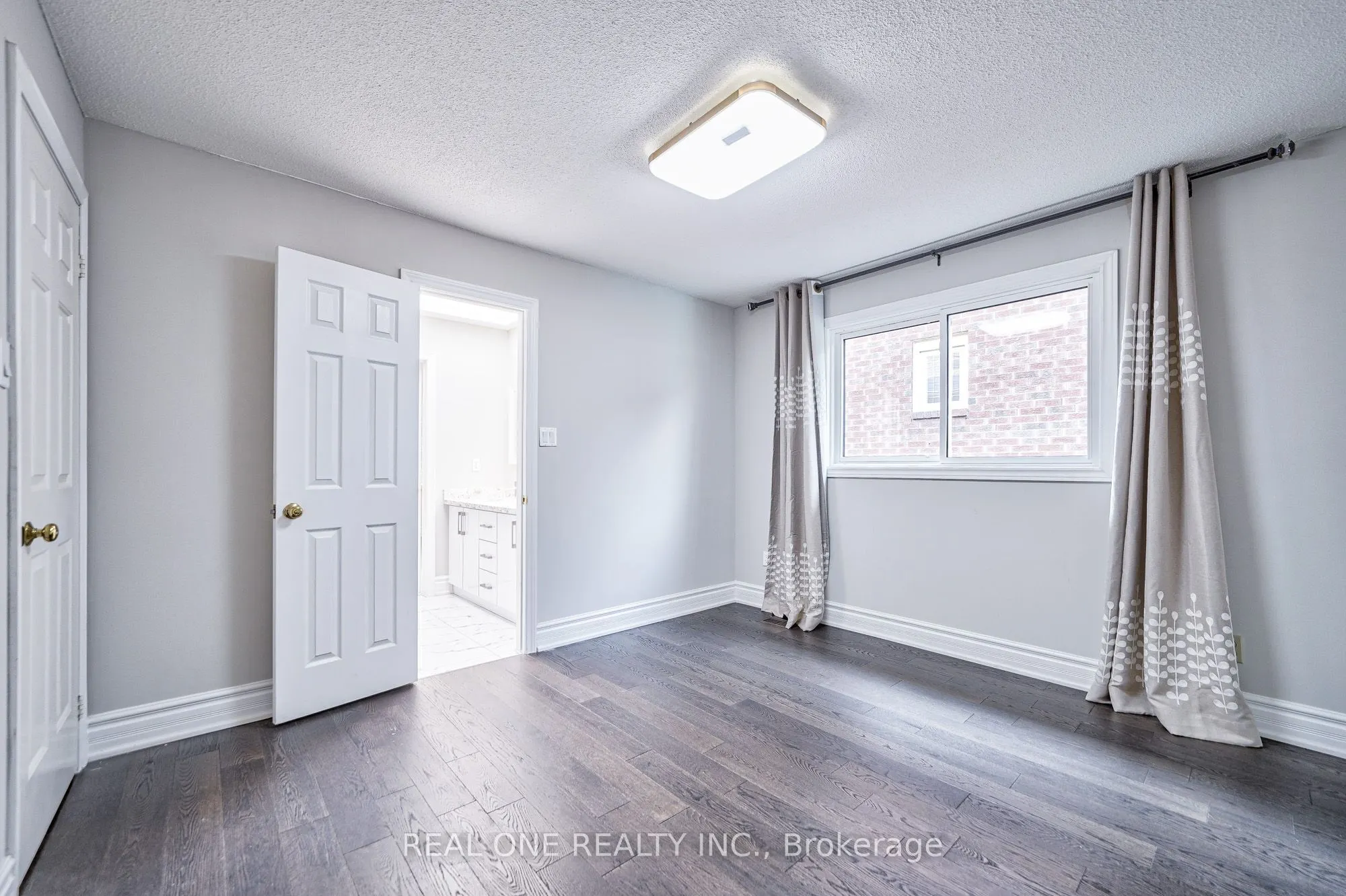1321 Monks Passage