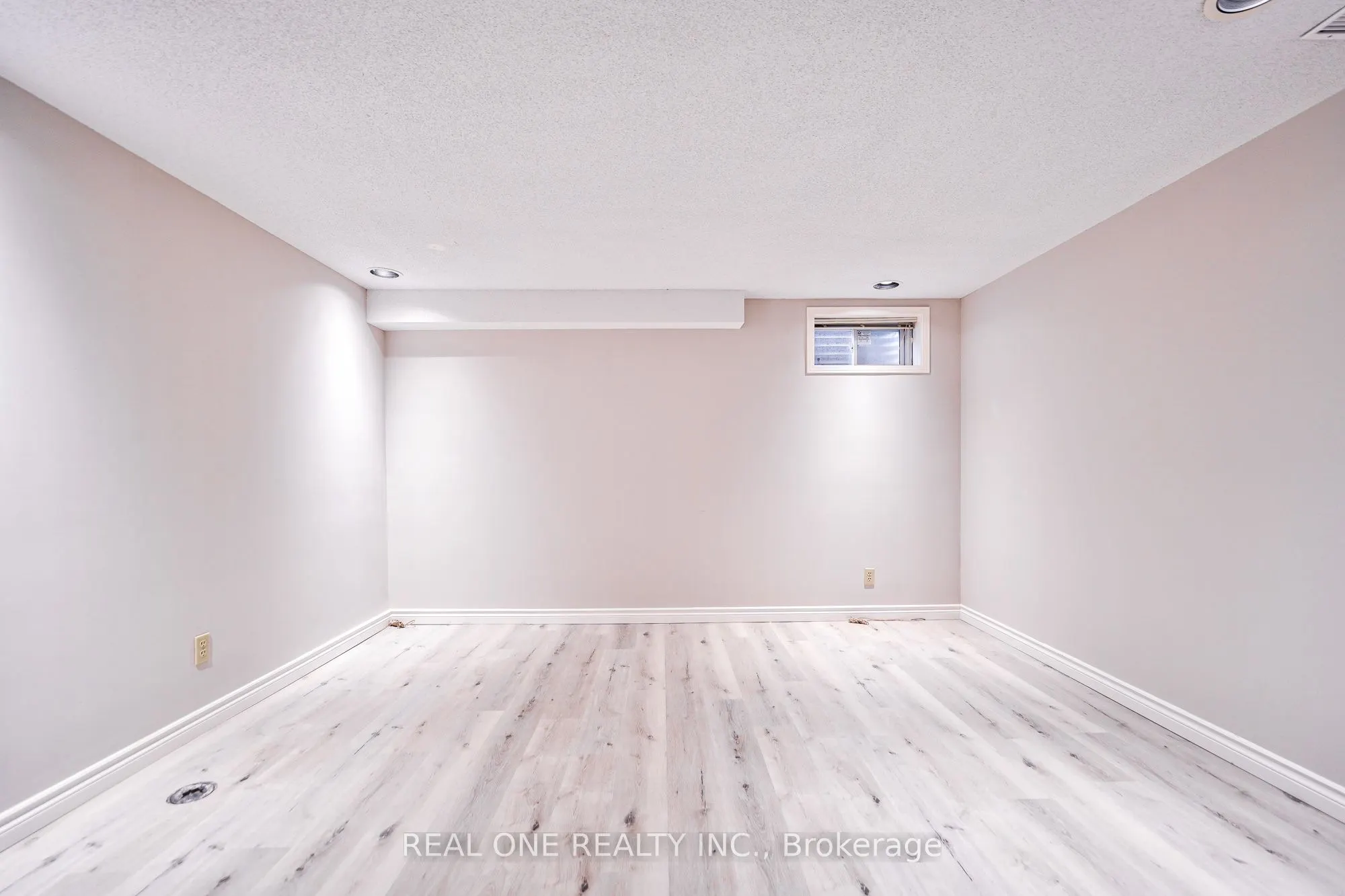 1321 Monks Passage