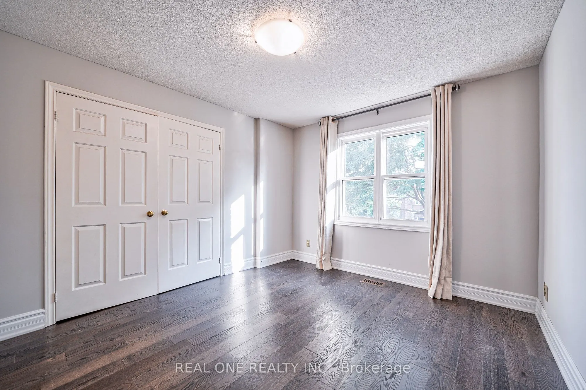 1321 Monks Passage