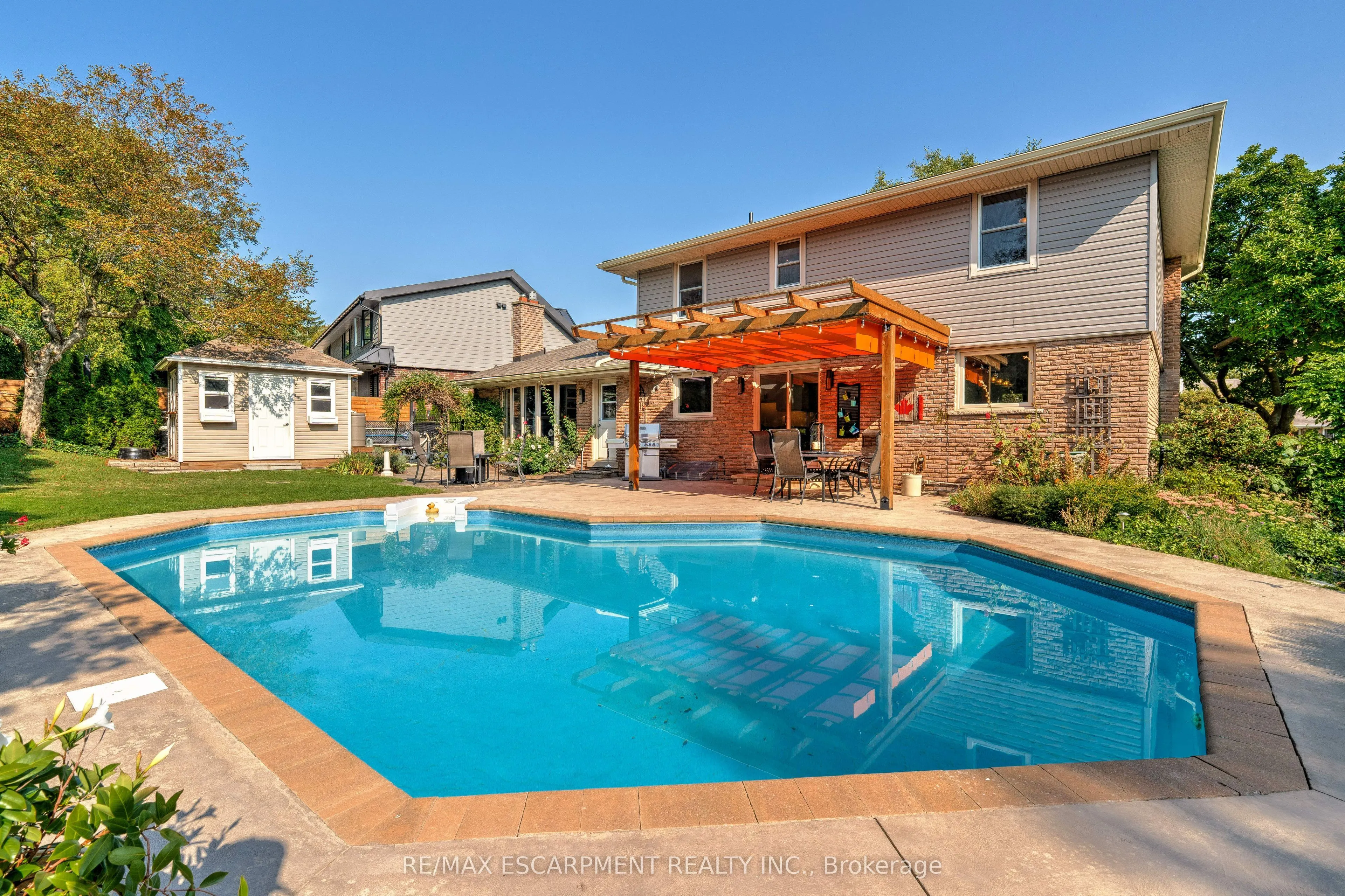 2118 Agincourt Acres