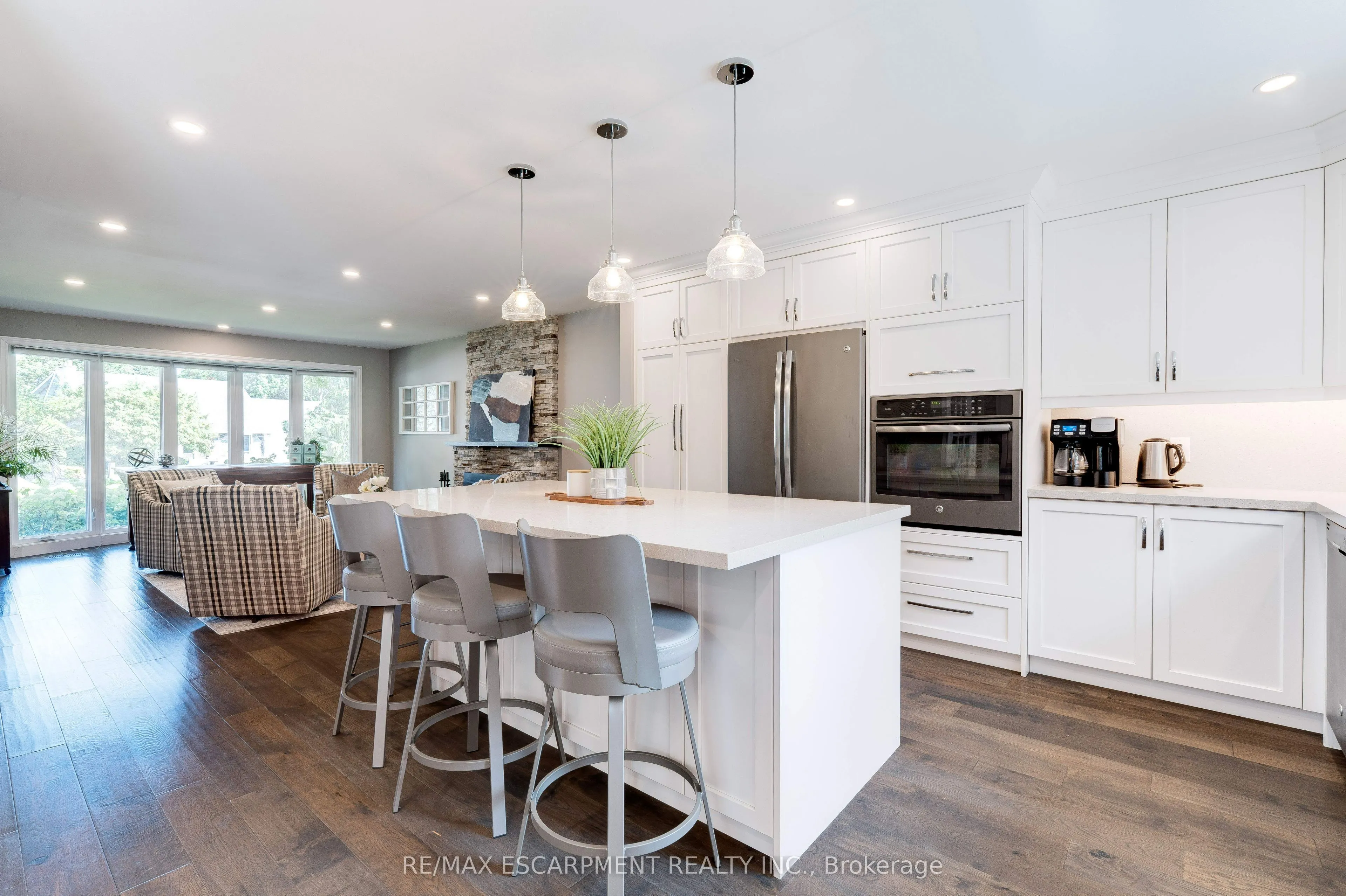 2118 Agincourt Acres