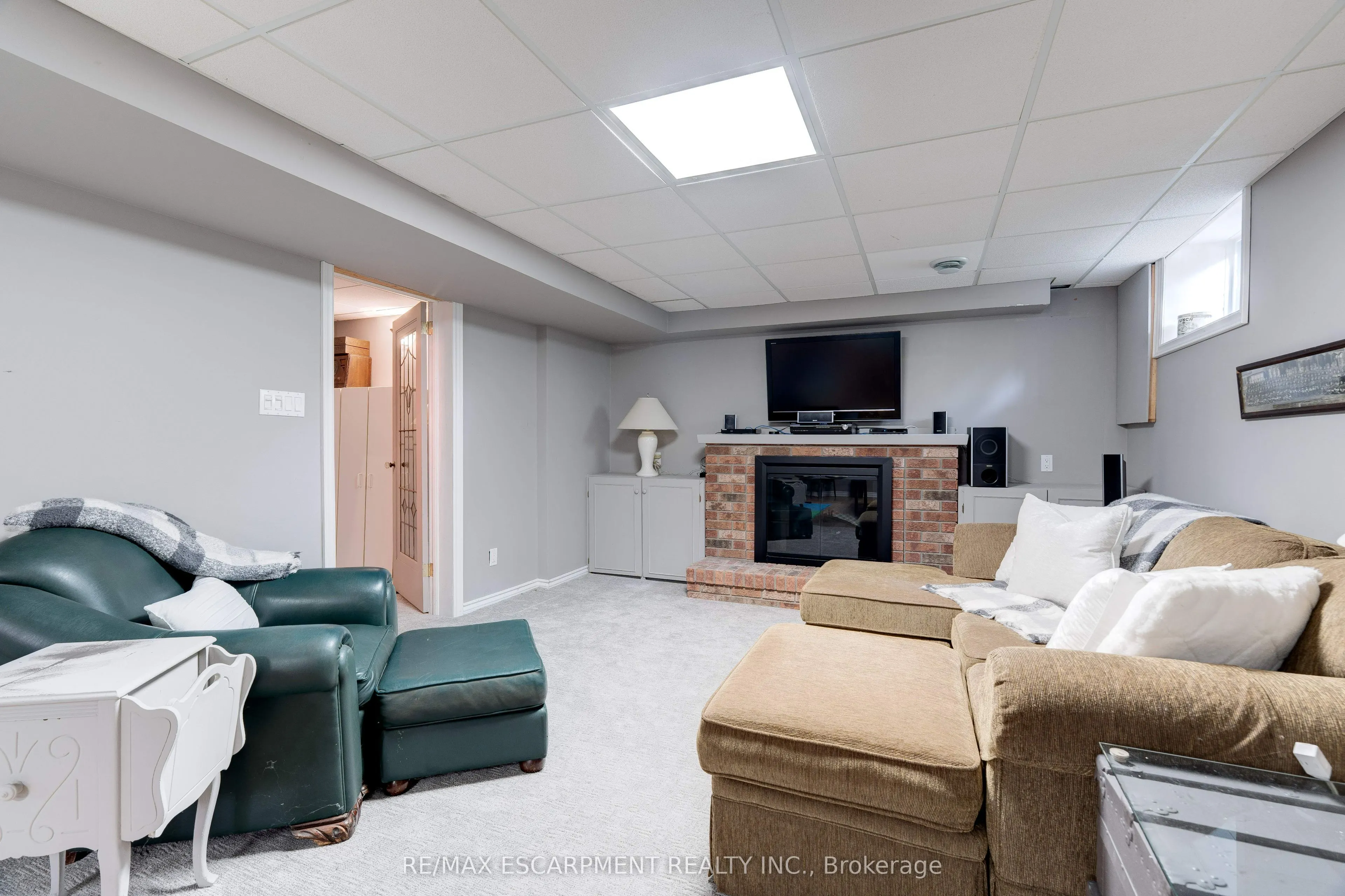 2118 Agincourt Acres