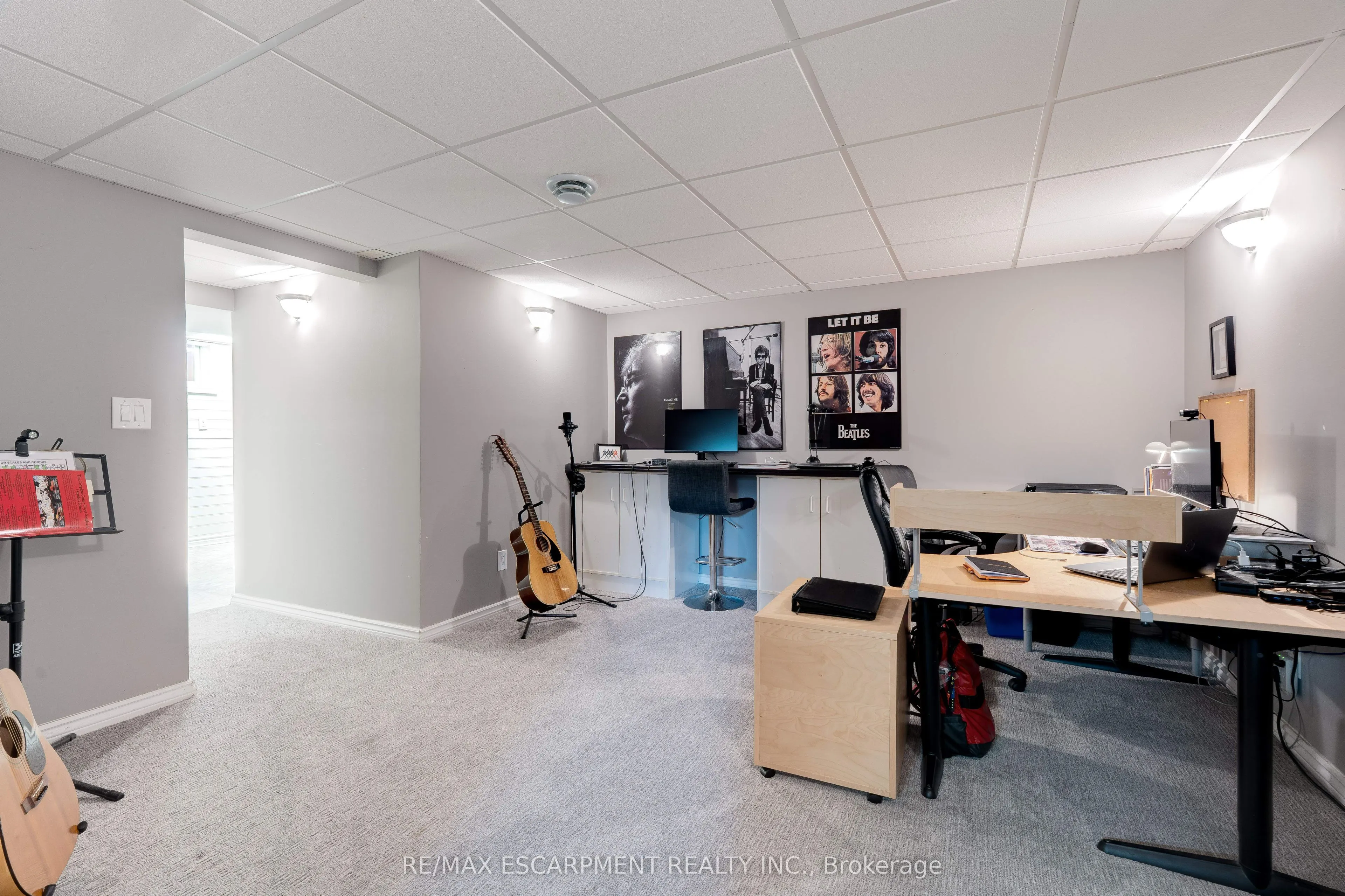 2118 Agincourt Acres
