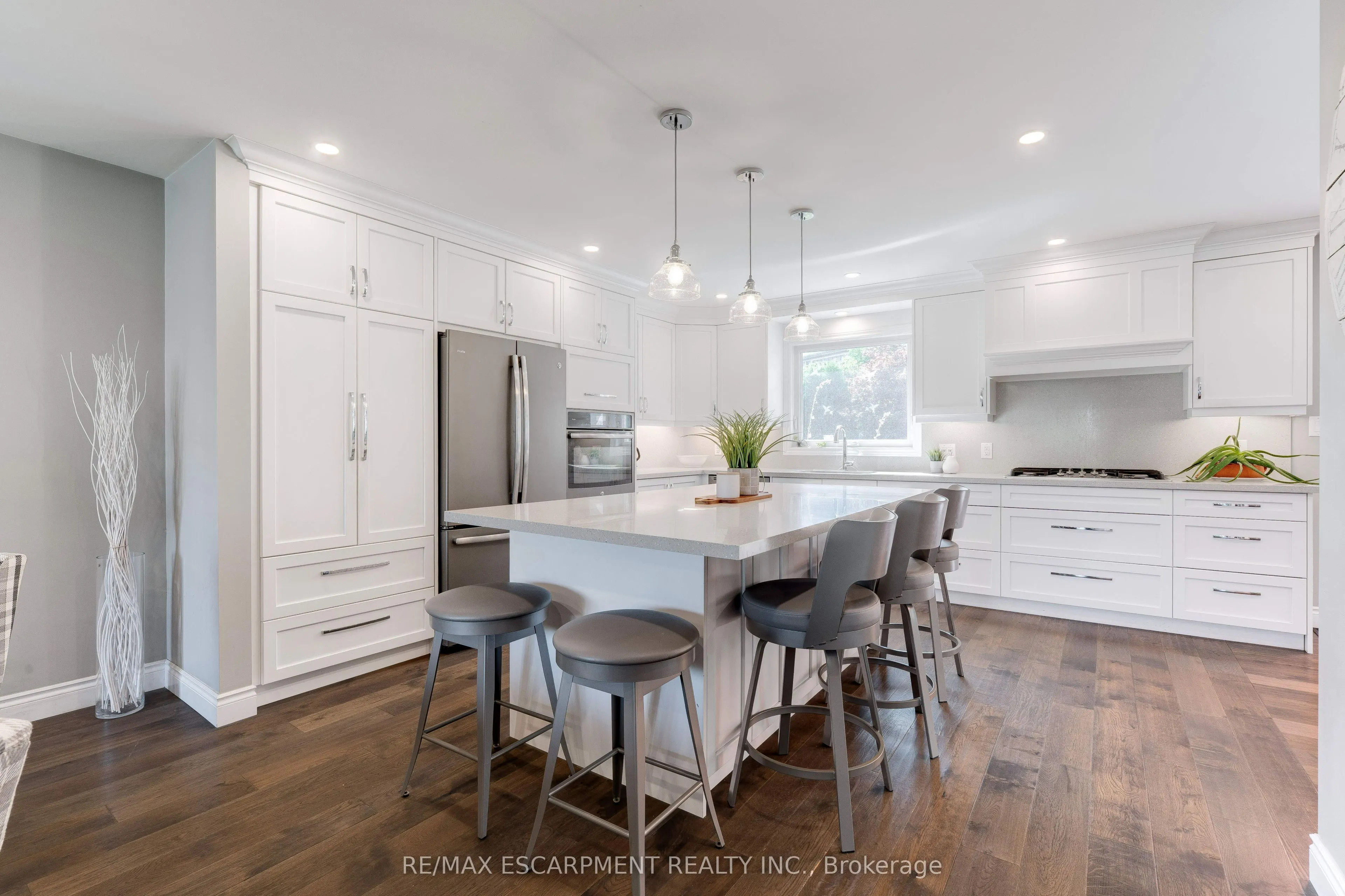 2118 Agincourt Acres