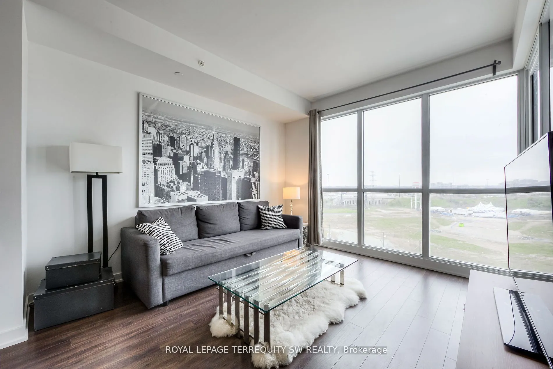 10 Park Lawn Road, #1208