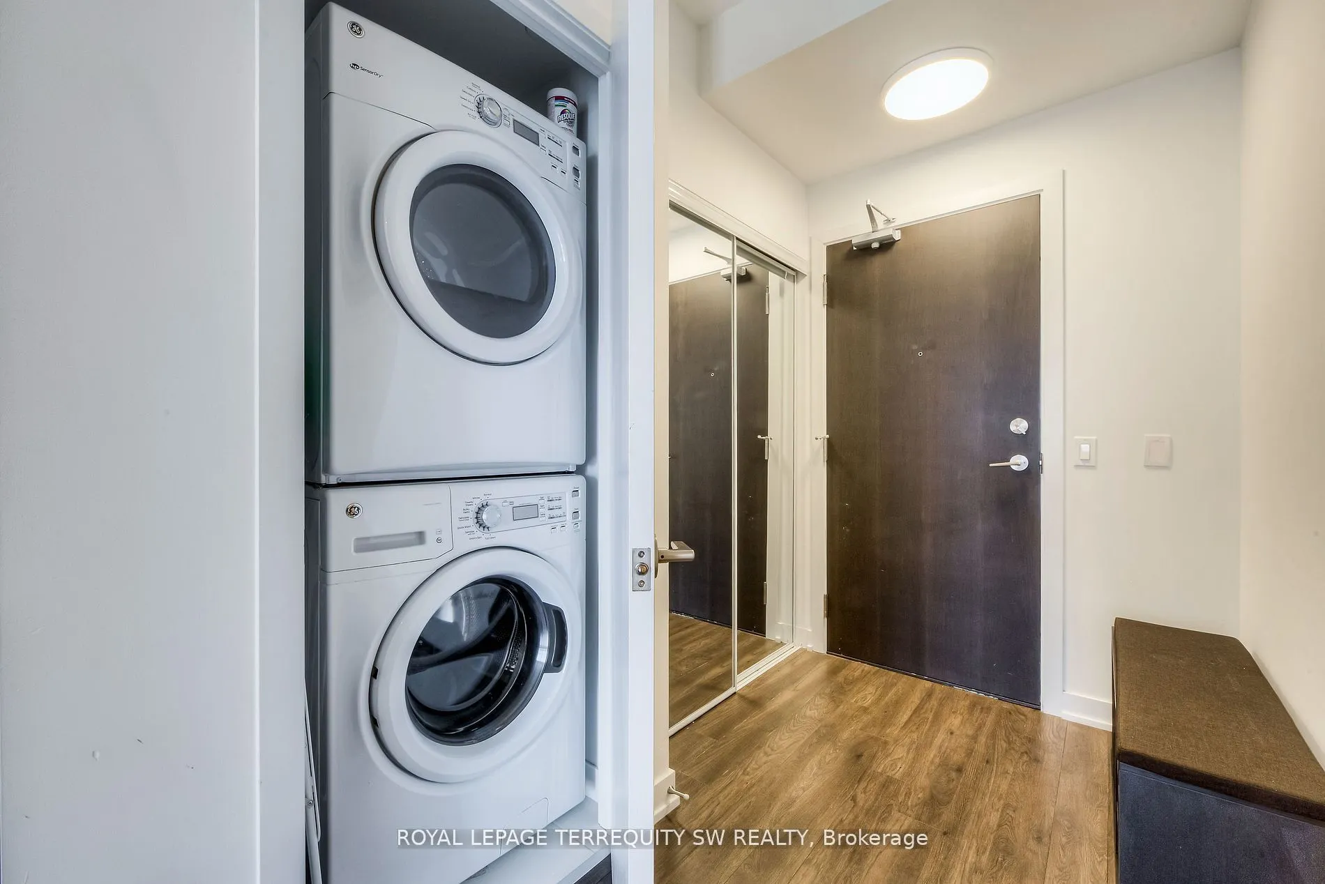 10 Park Lawn Road, #1208