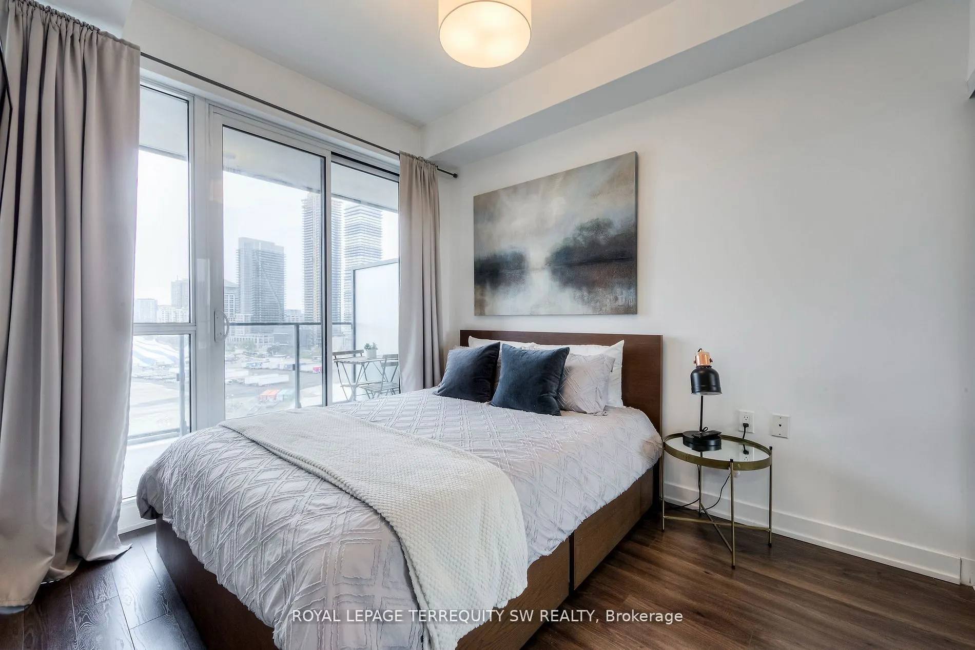 10 Park Lawn Road, #1208