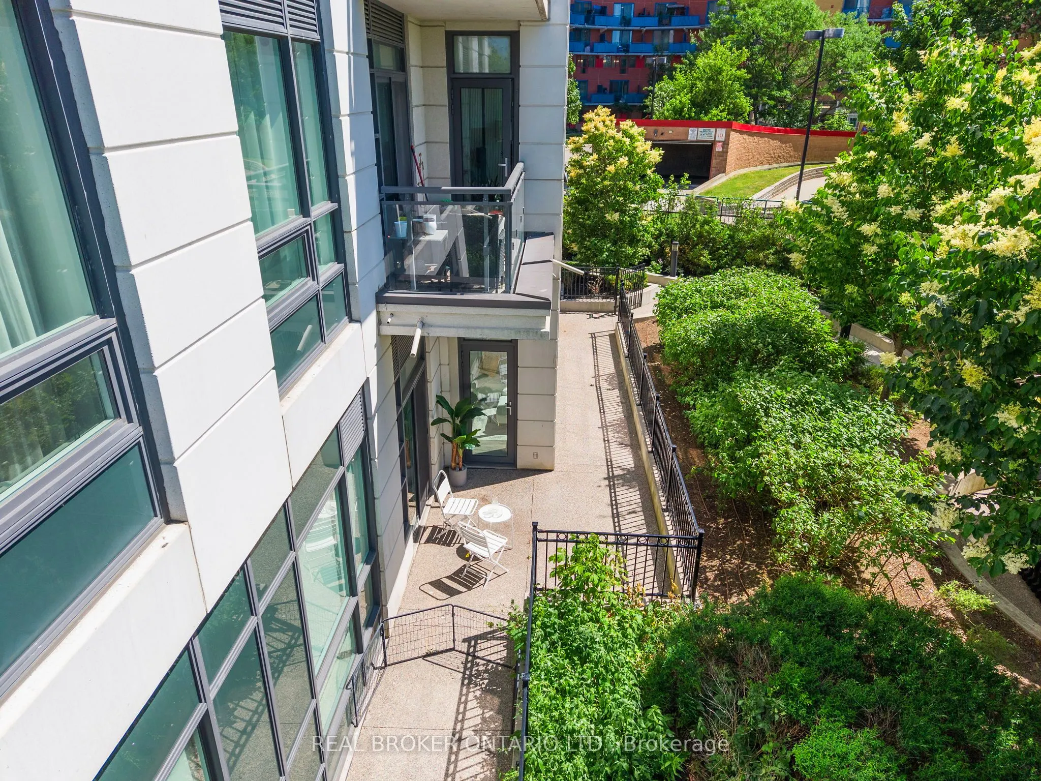 840 Queen's Plate Drive, #103