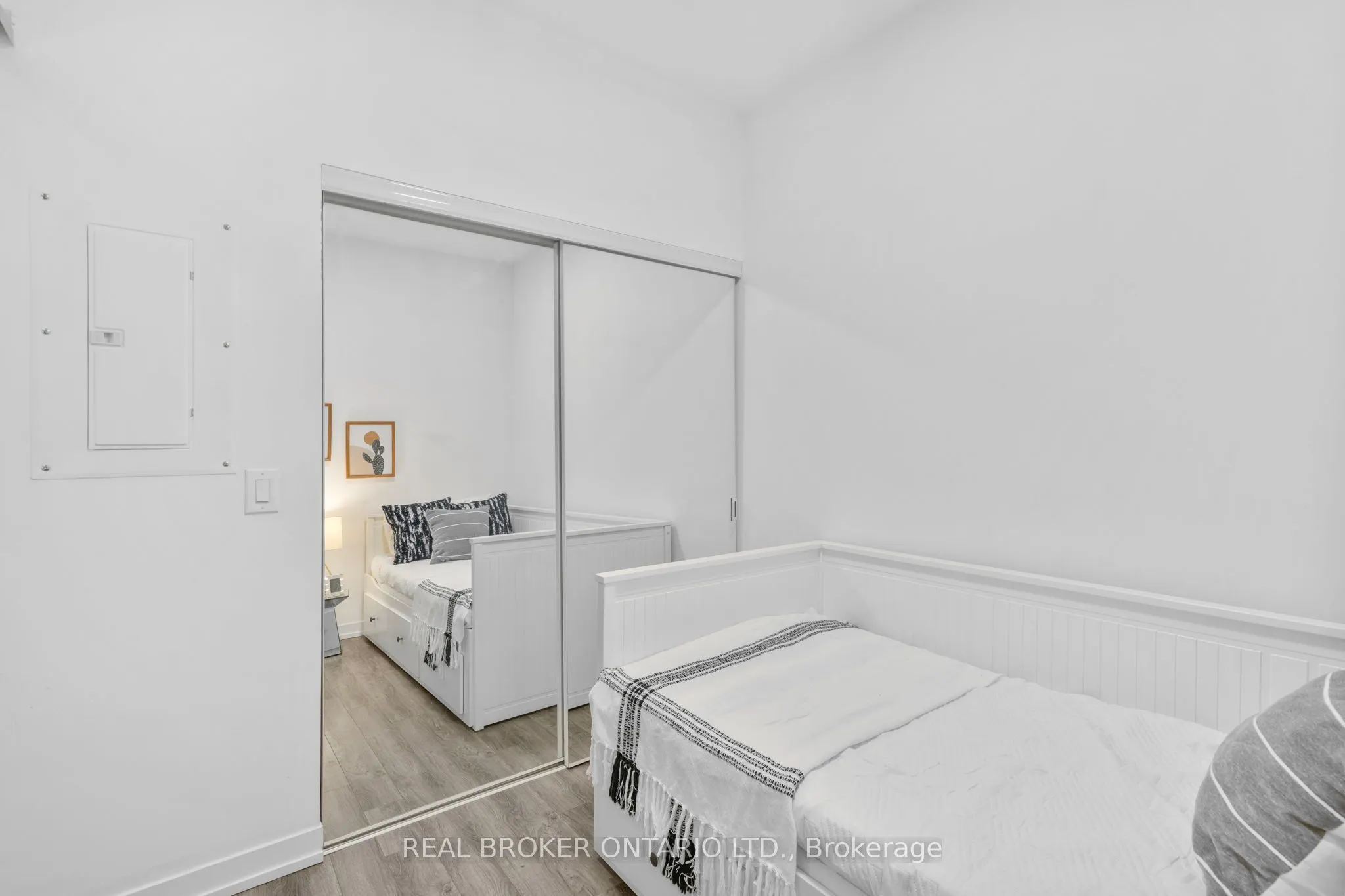 840 Queen's Plate Drive, #103
