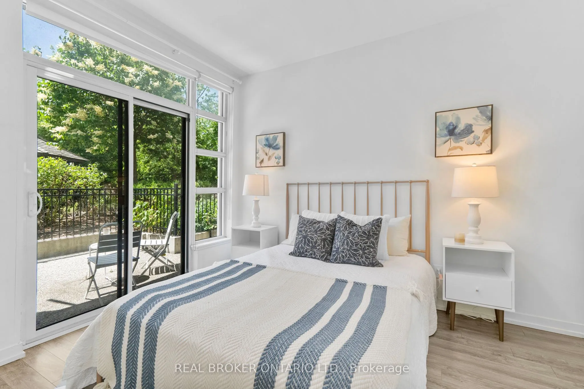 840 Queen's Plate Drive, #103