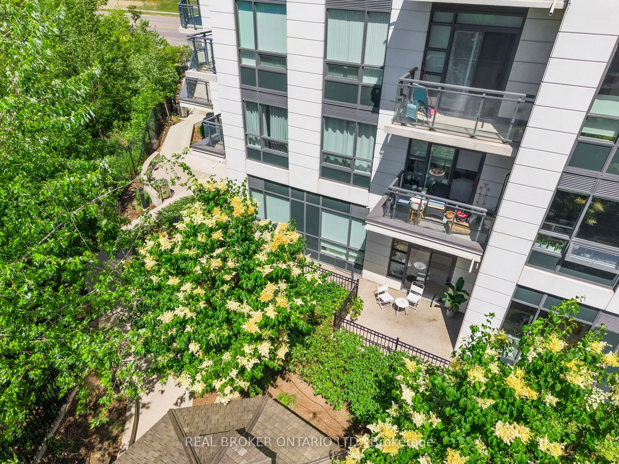 840 Queen's Plate Drive, #103