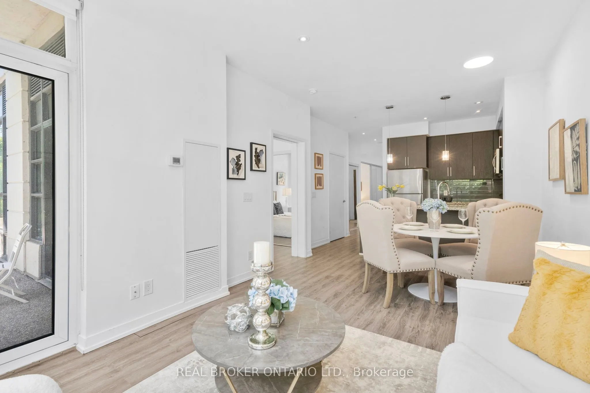 840 Queen's Plate Drive, #103