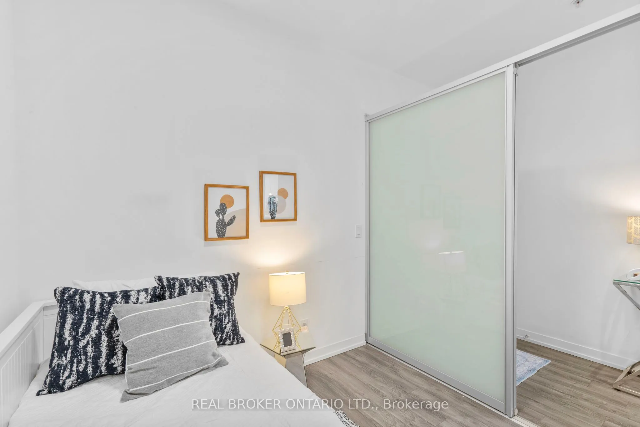 840 Queen's Plate Drive, #103