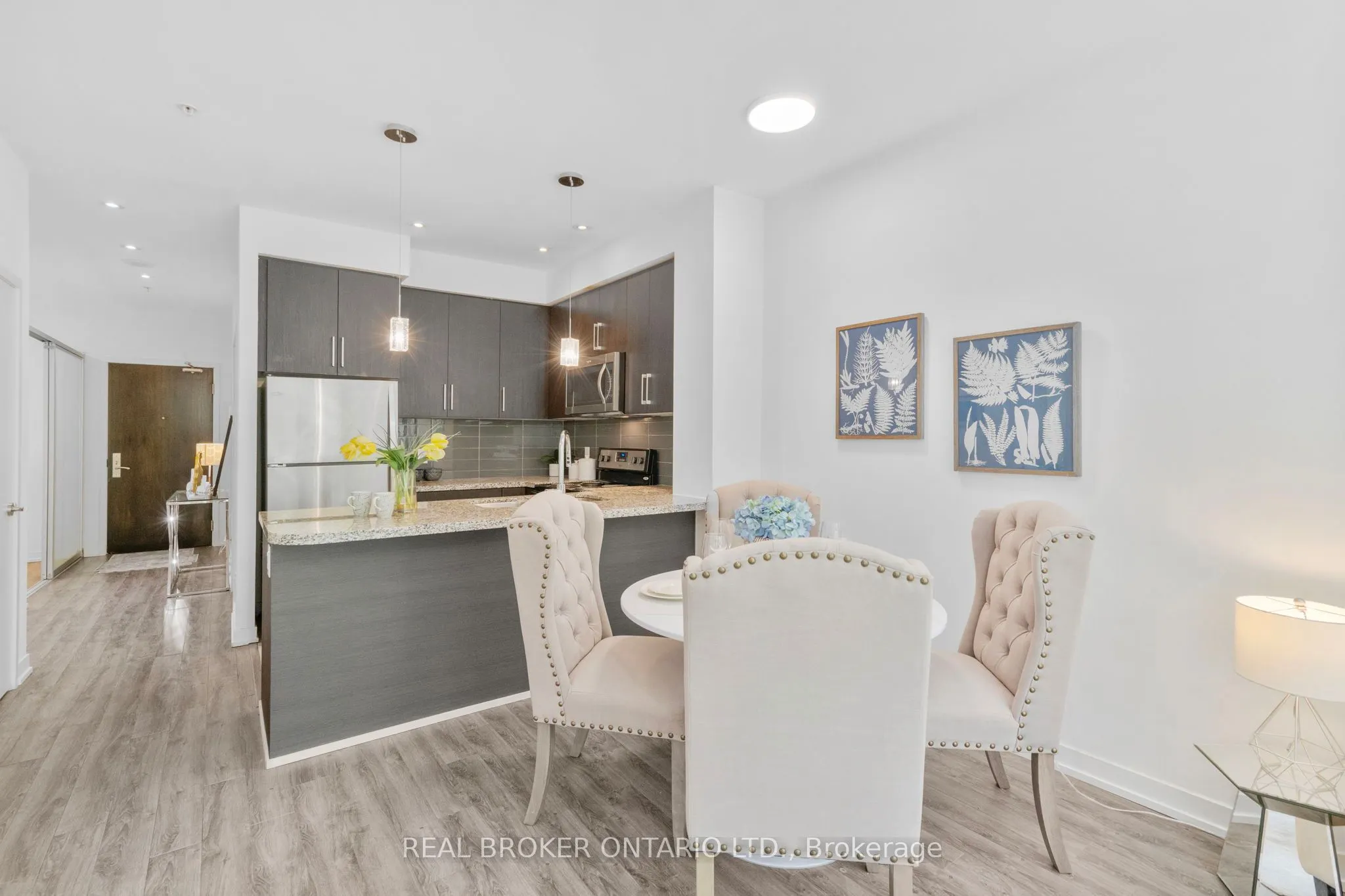 840 Queen's Plate Drive, #103