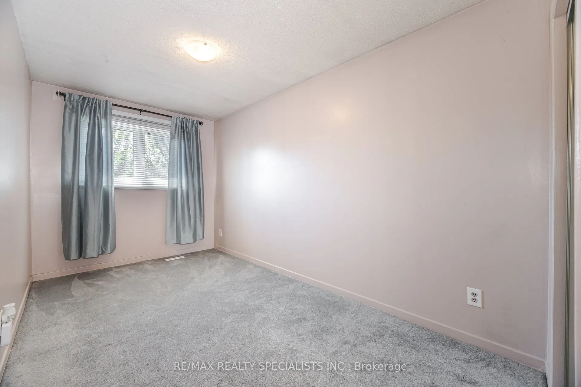 3340 Tallmast Crescent