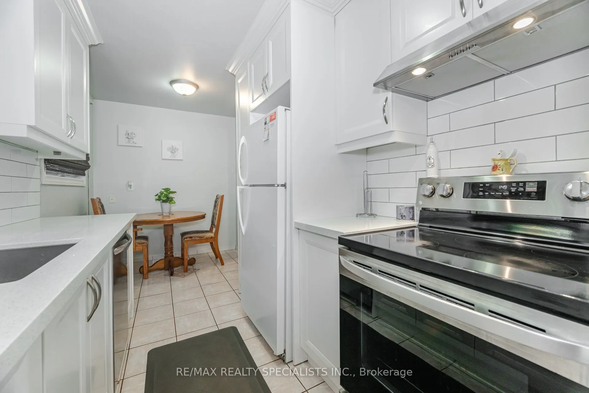 3340 Tallmast Crescent