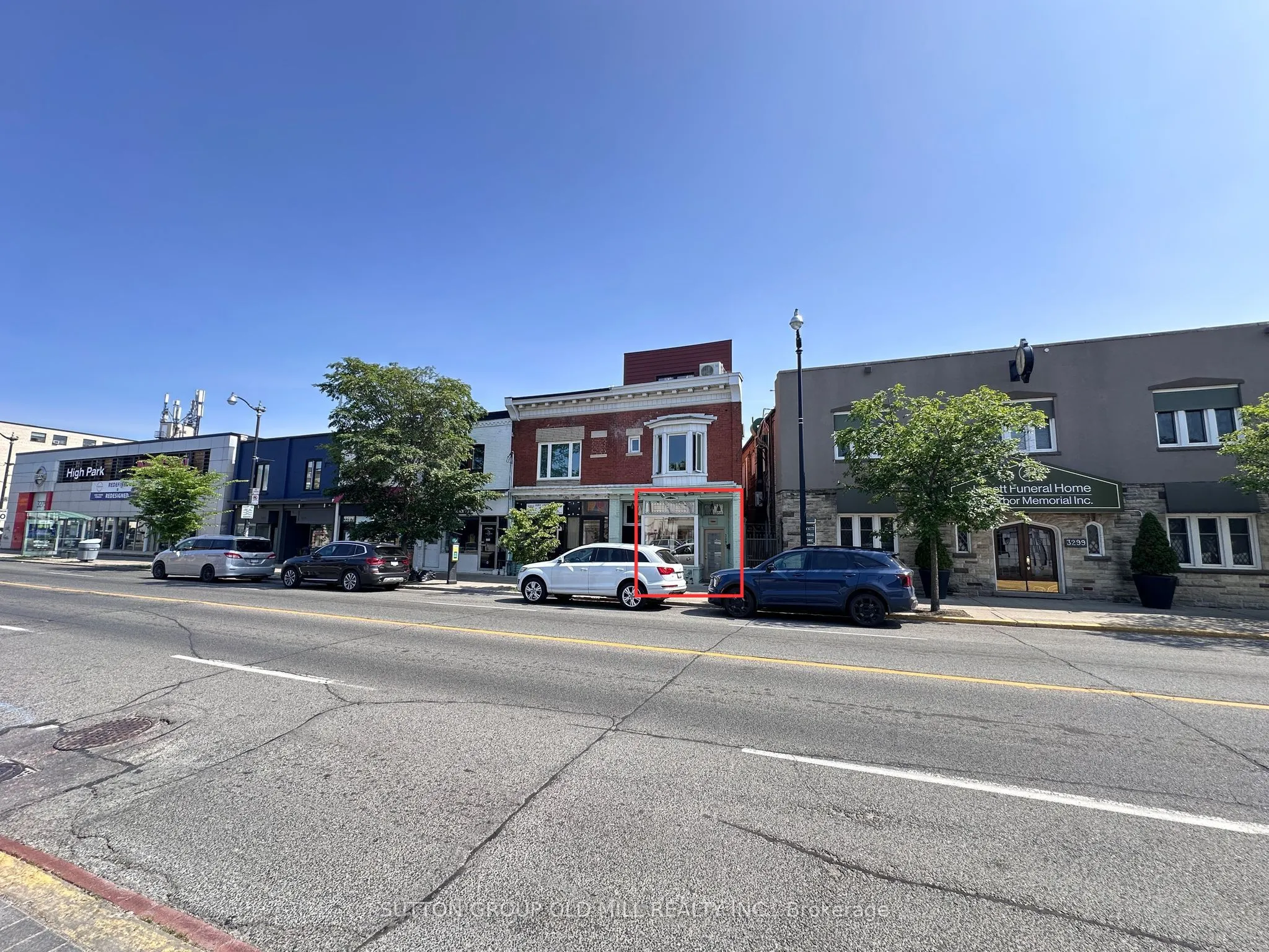 3293 Dundas Street W, #Main Floor