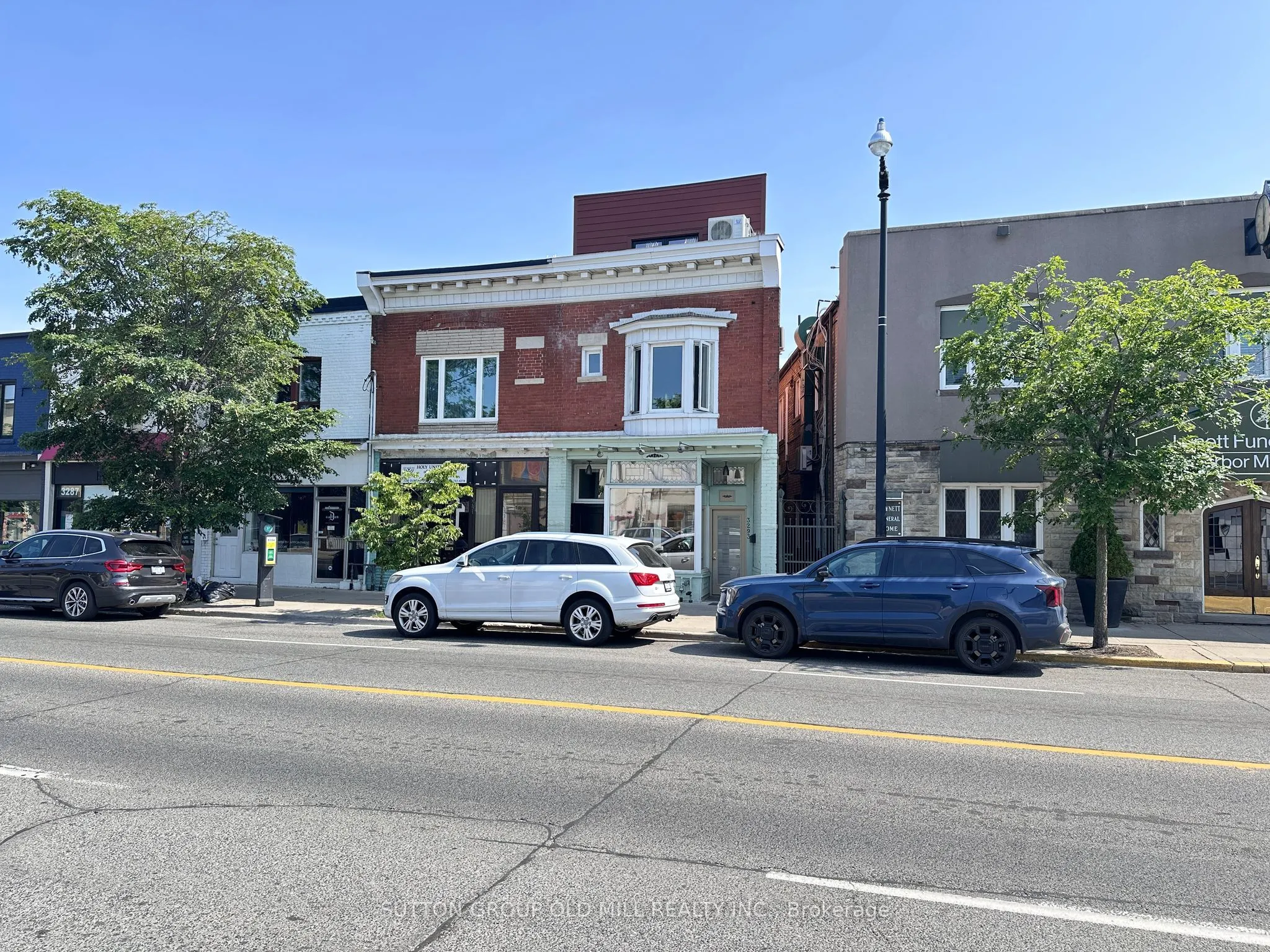 3293 Dundas Street W, #Main Floor