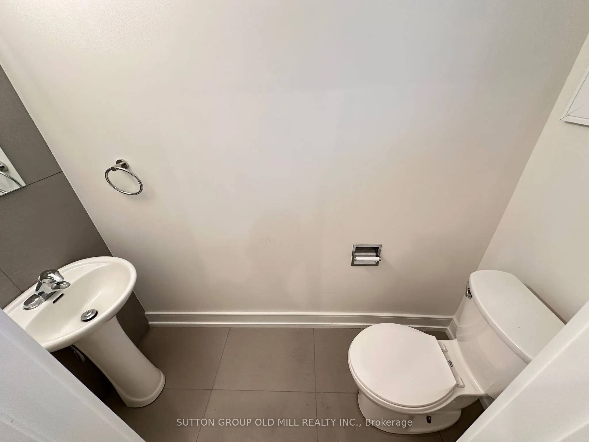3293 Dundas Street W, #Main Floor