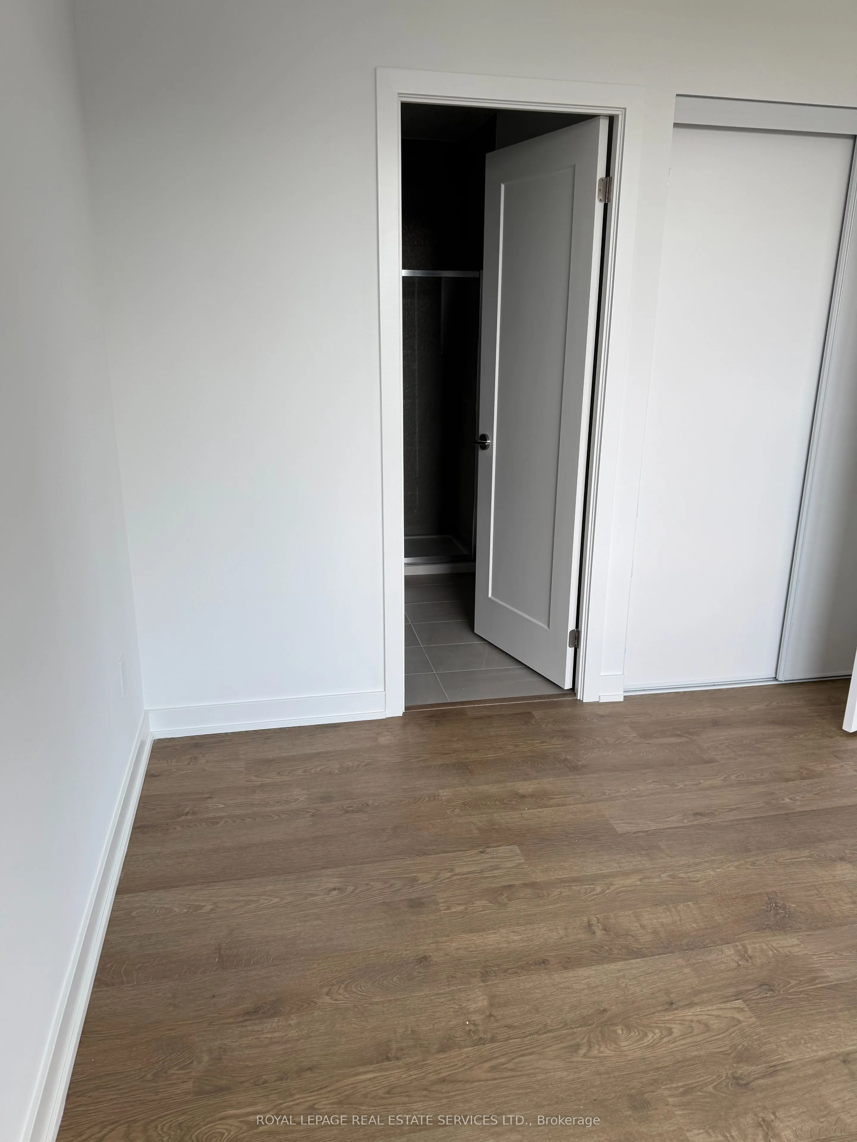 5105 Hurontario Street, #3205