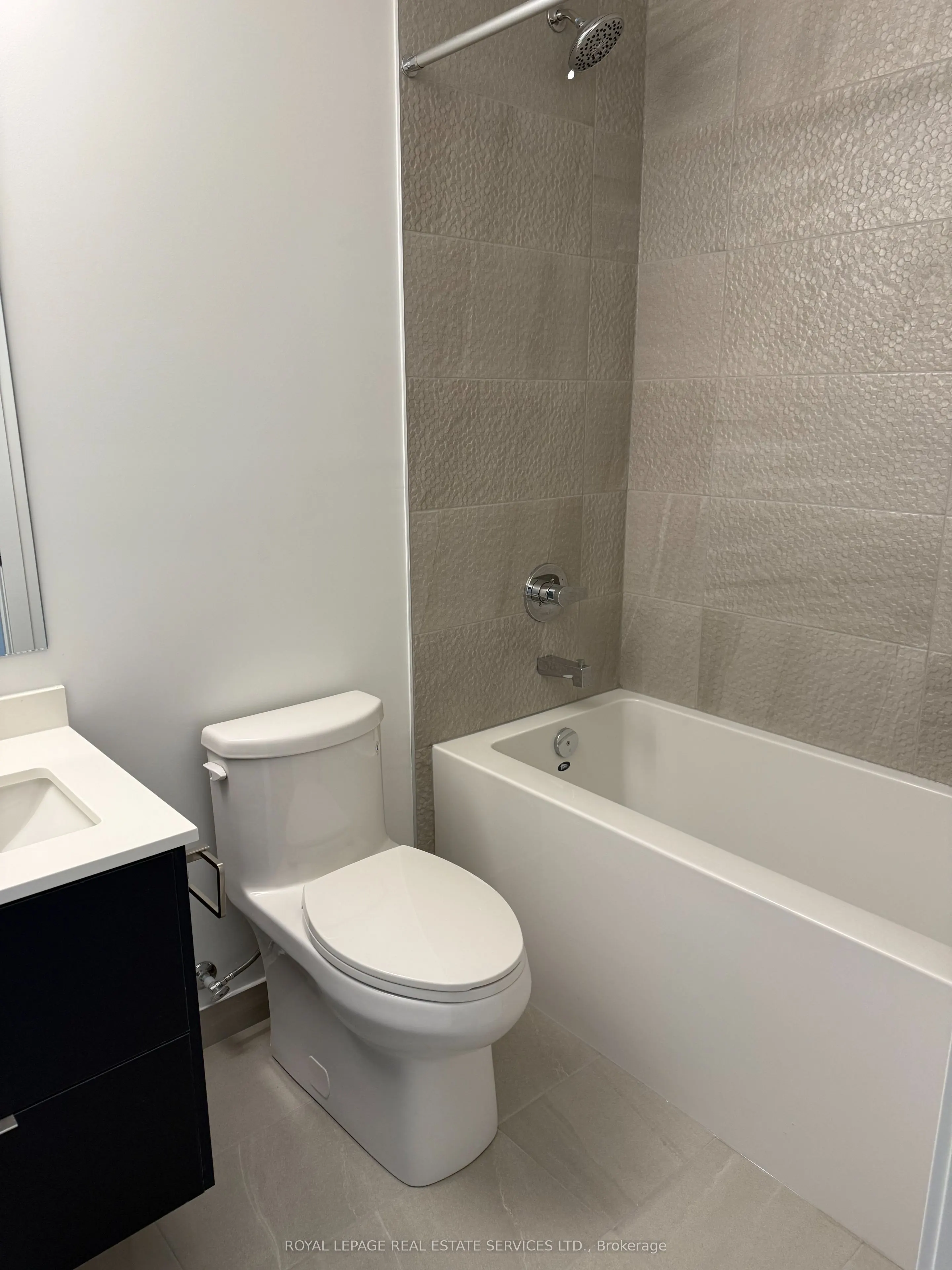 5105 Hurontario Street, #3205