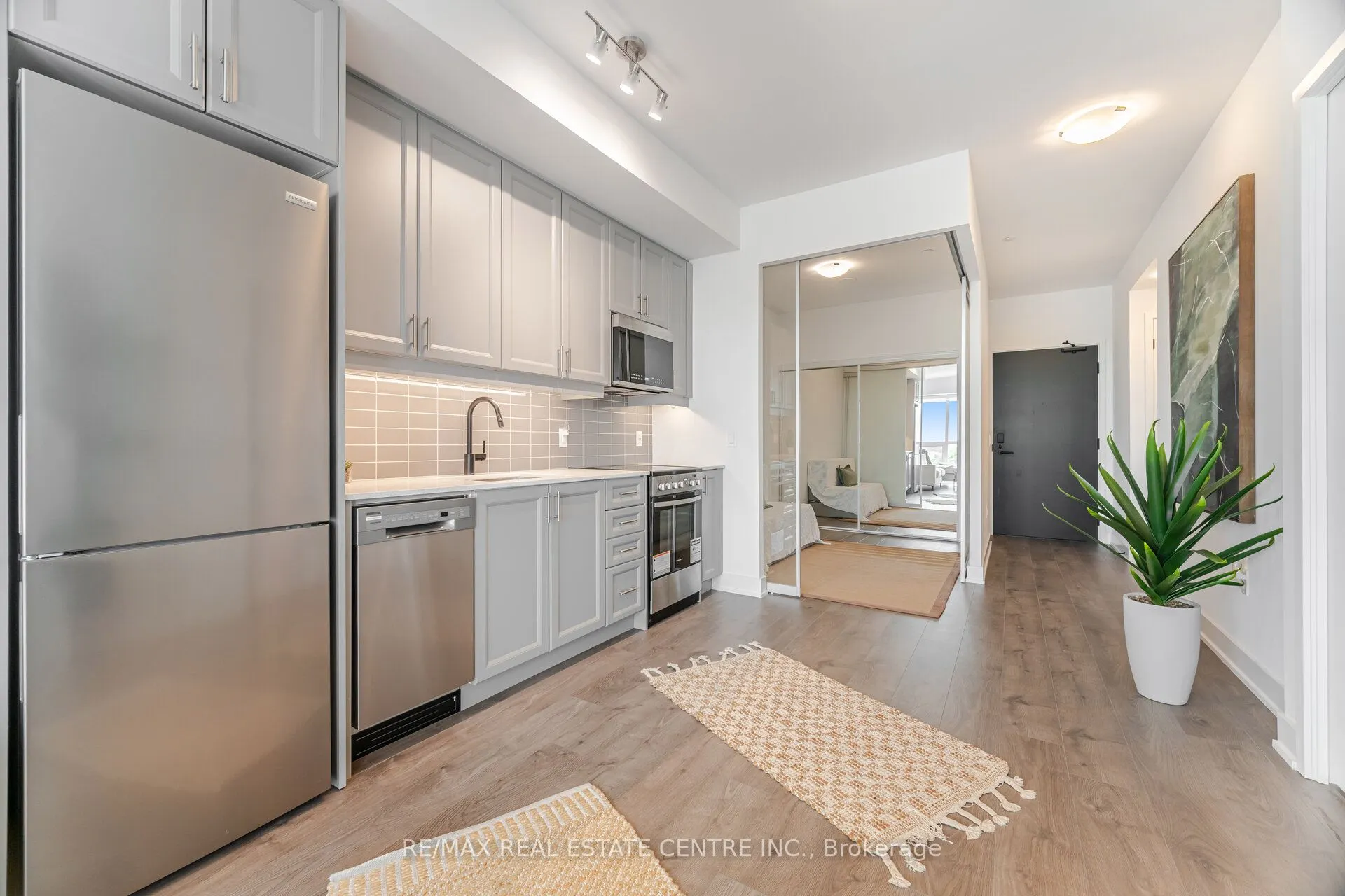 2343 Khalsa Gate, #829