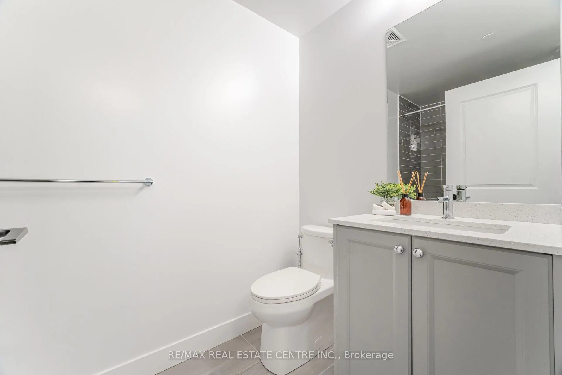 2343 Khalsa Gate, #829