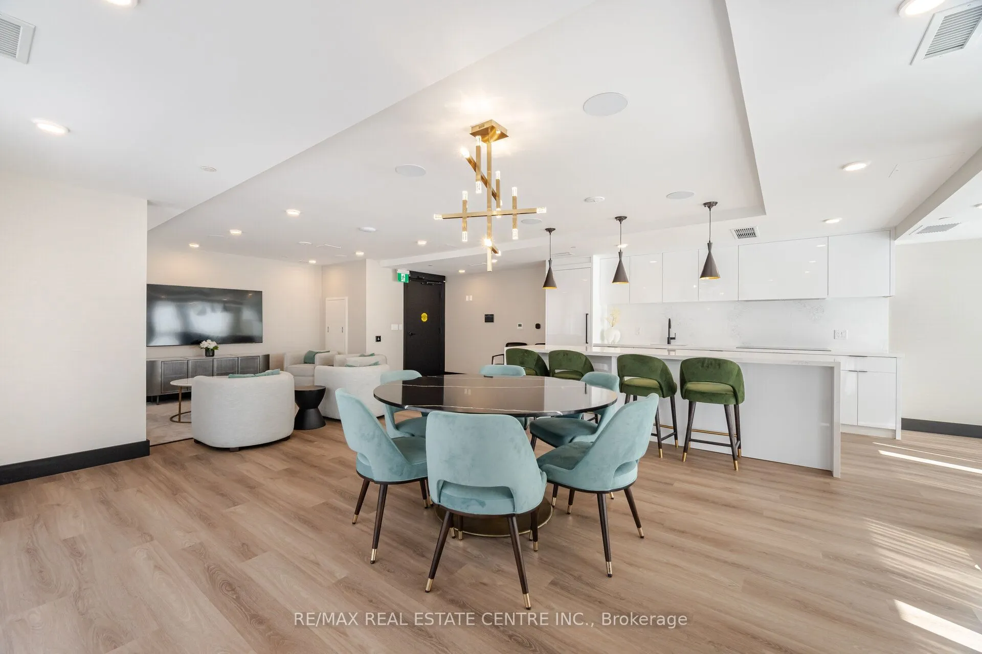 2343 Khalsa Gate, #829