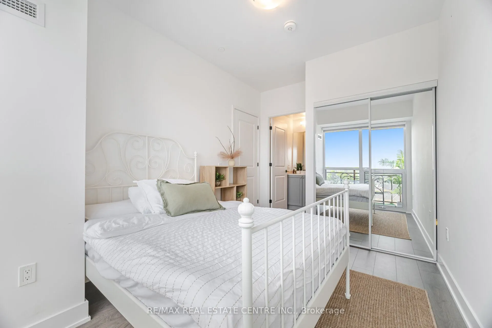 2343 Khalsa Gate, #829