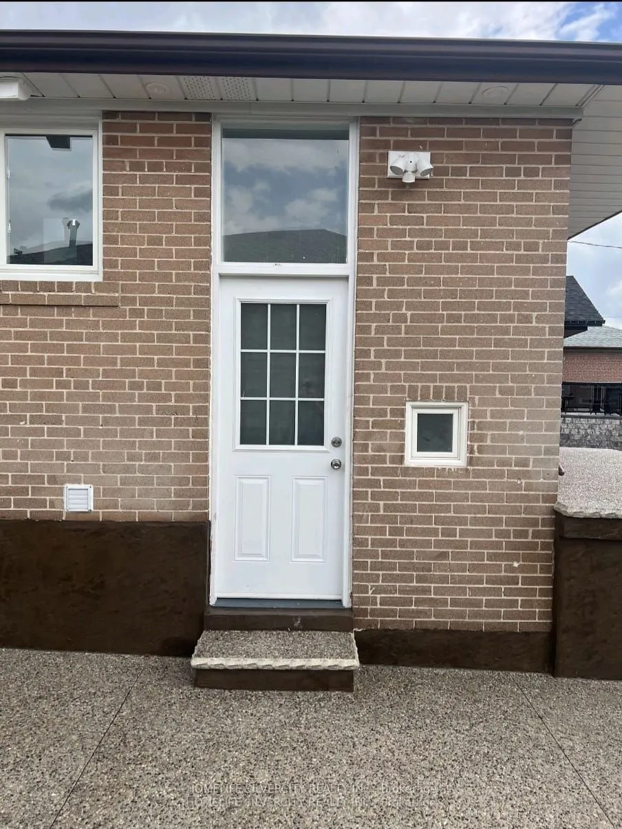 6 Lamella Road N, ##1