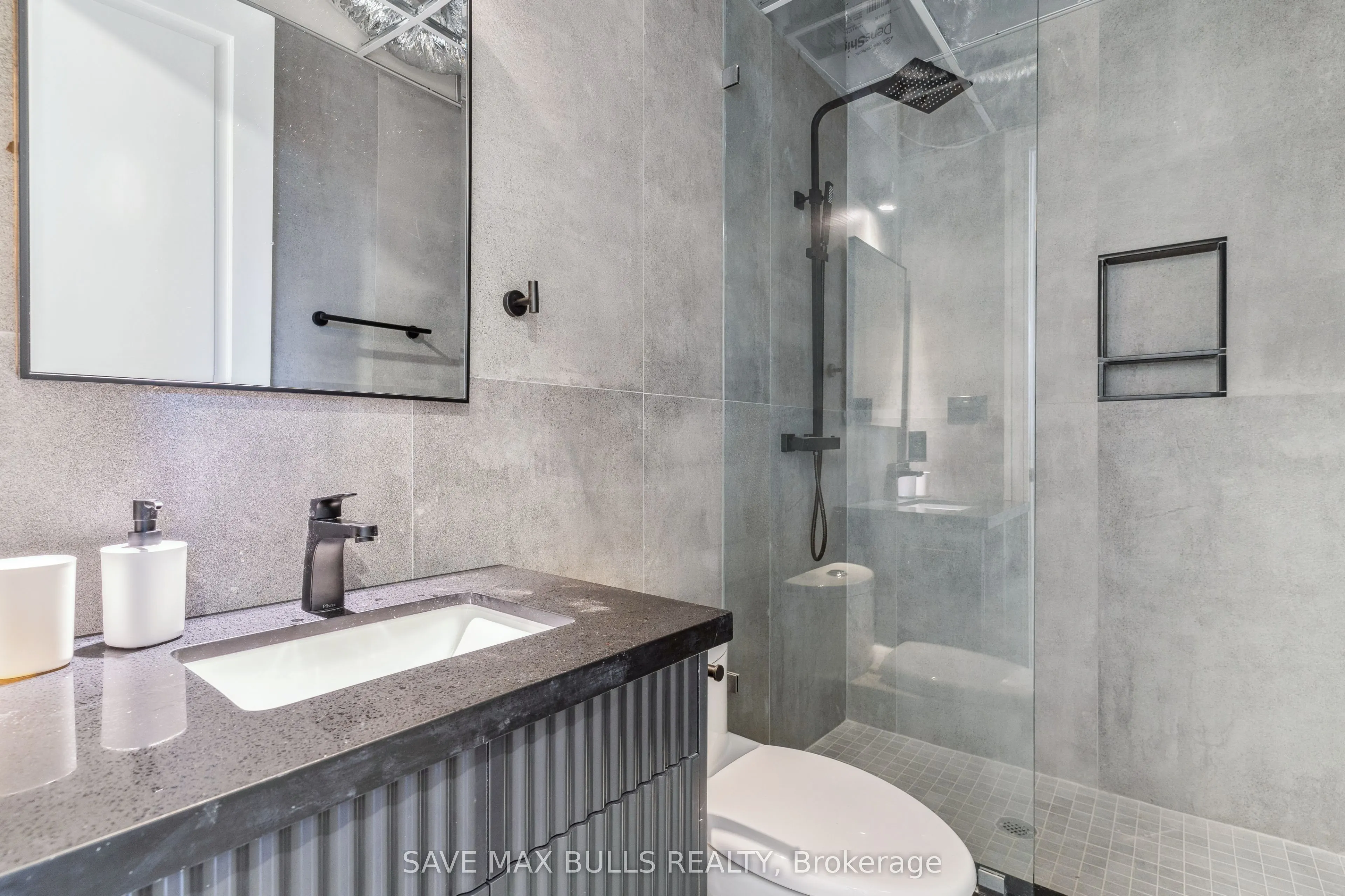 1320 Queen Street W