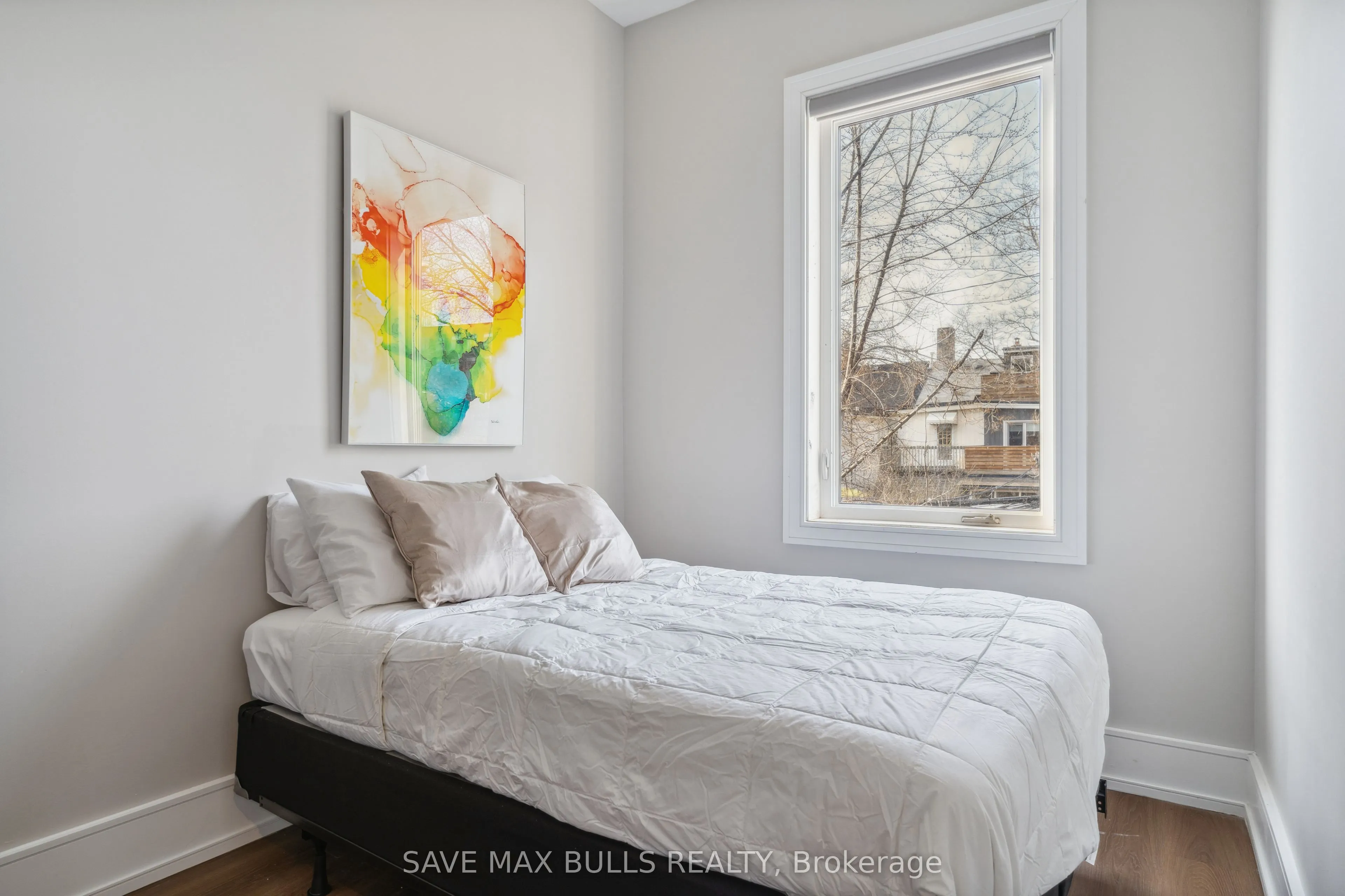 1320 Queen Street W