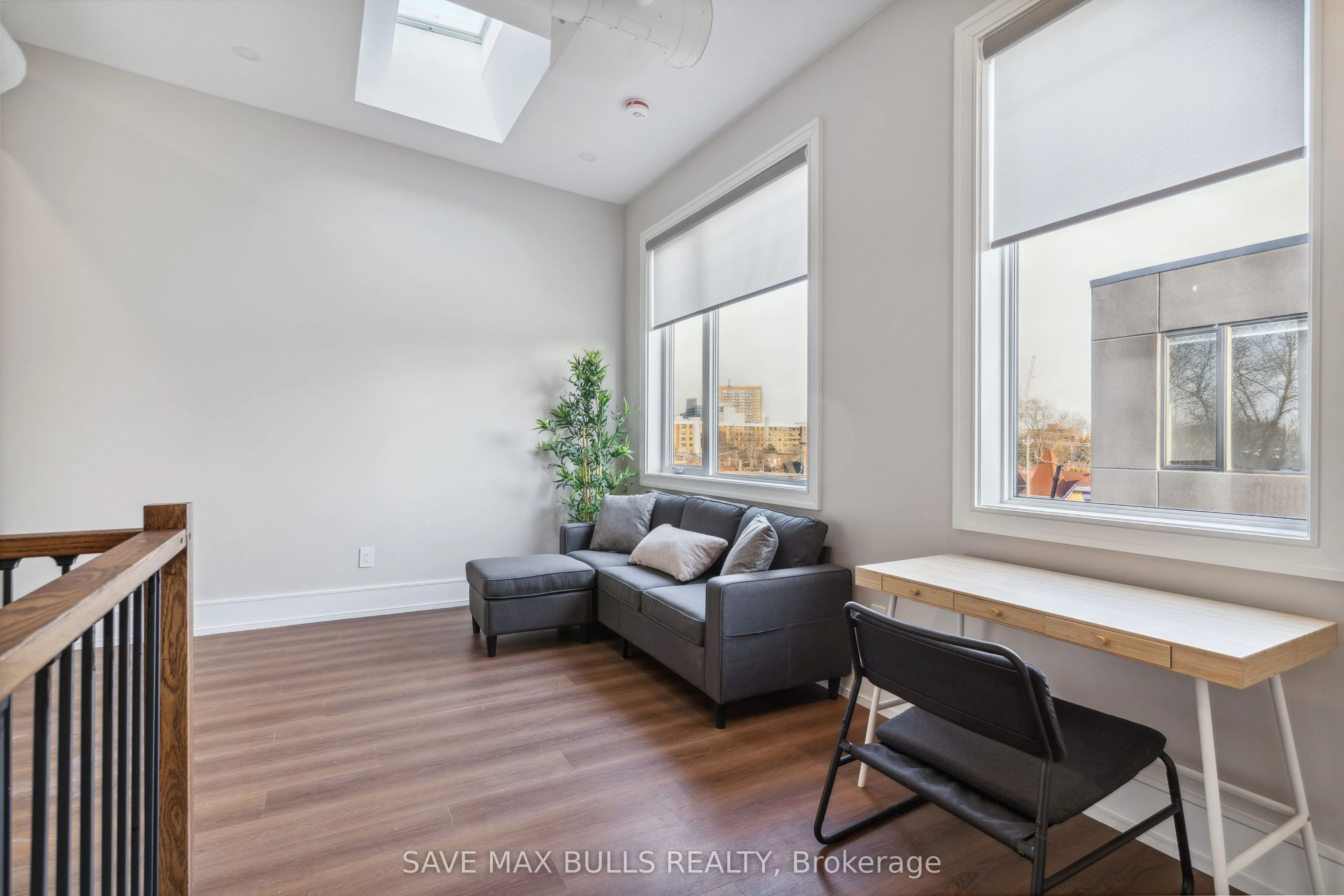 1320 Queen Street W