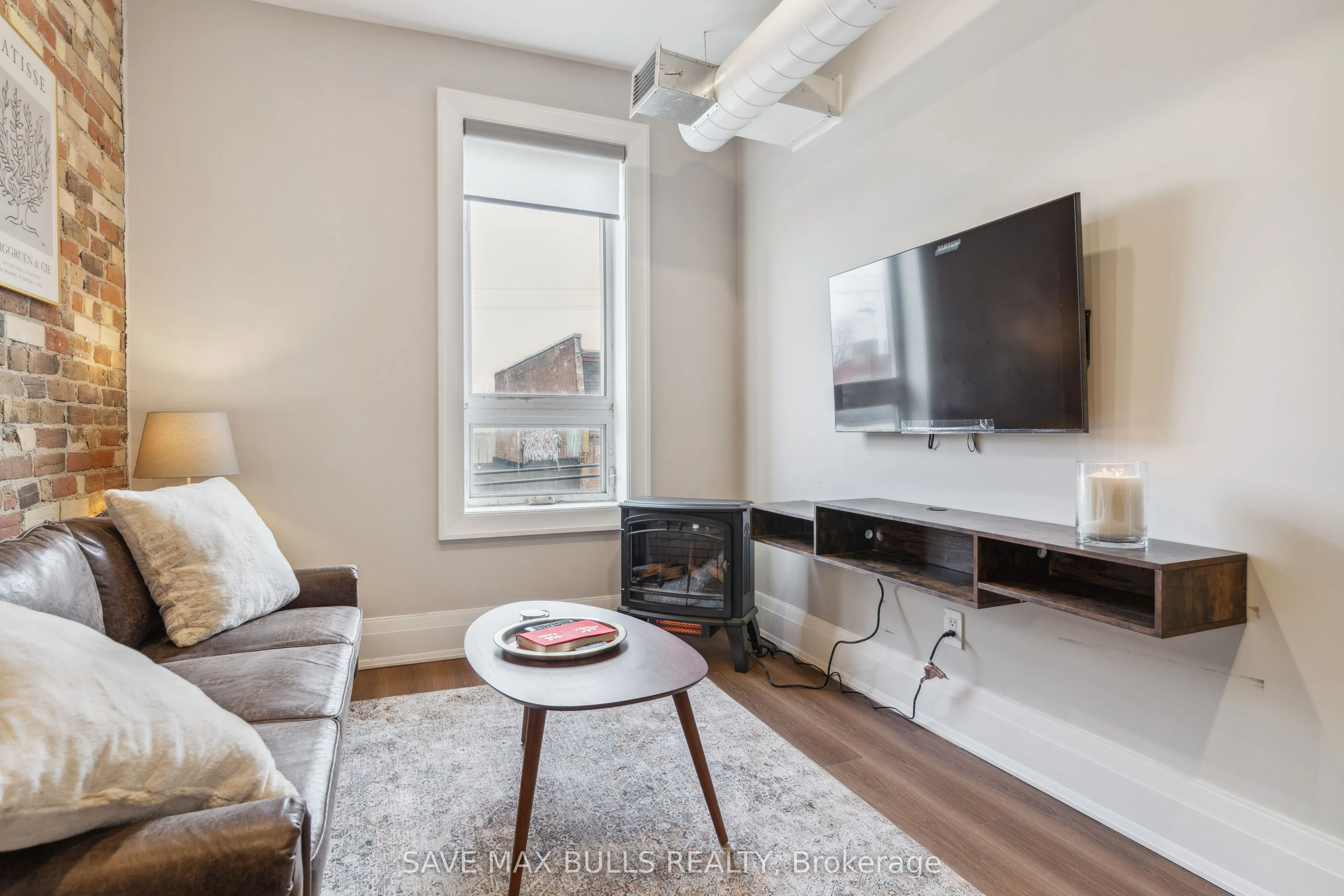 1320 Queen Street W