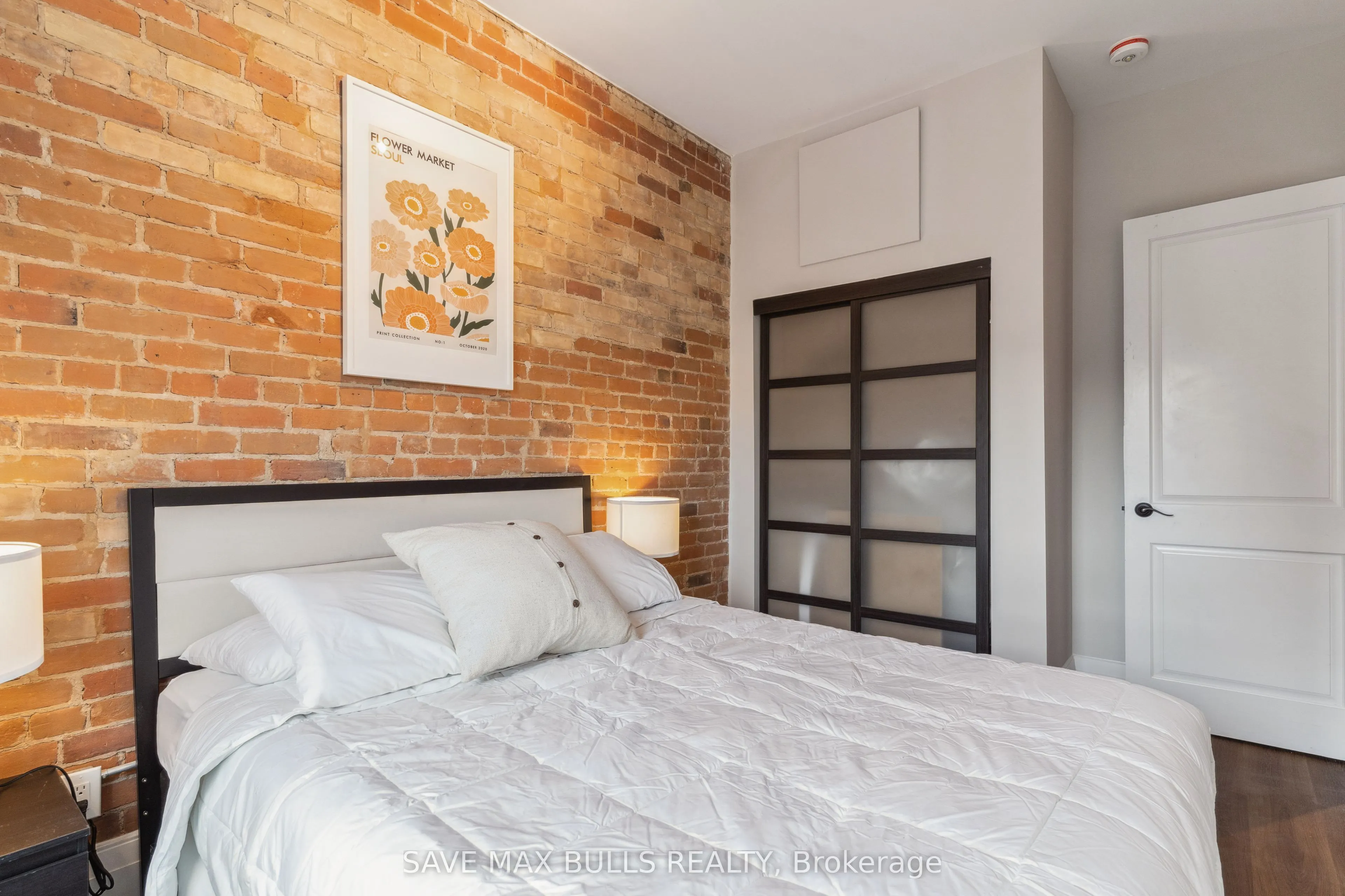 1320 Queen Street W