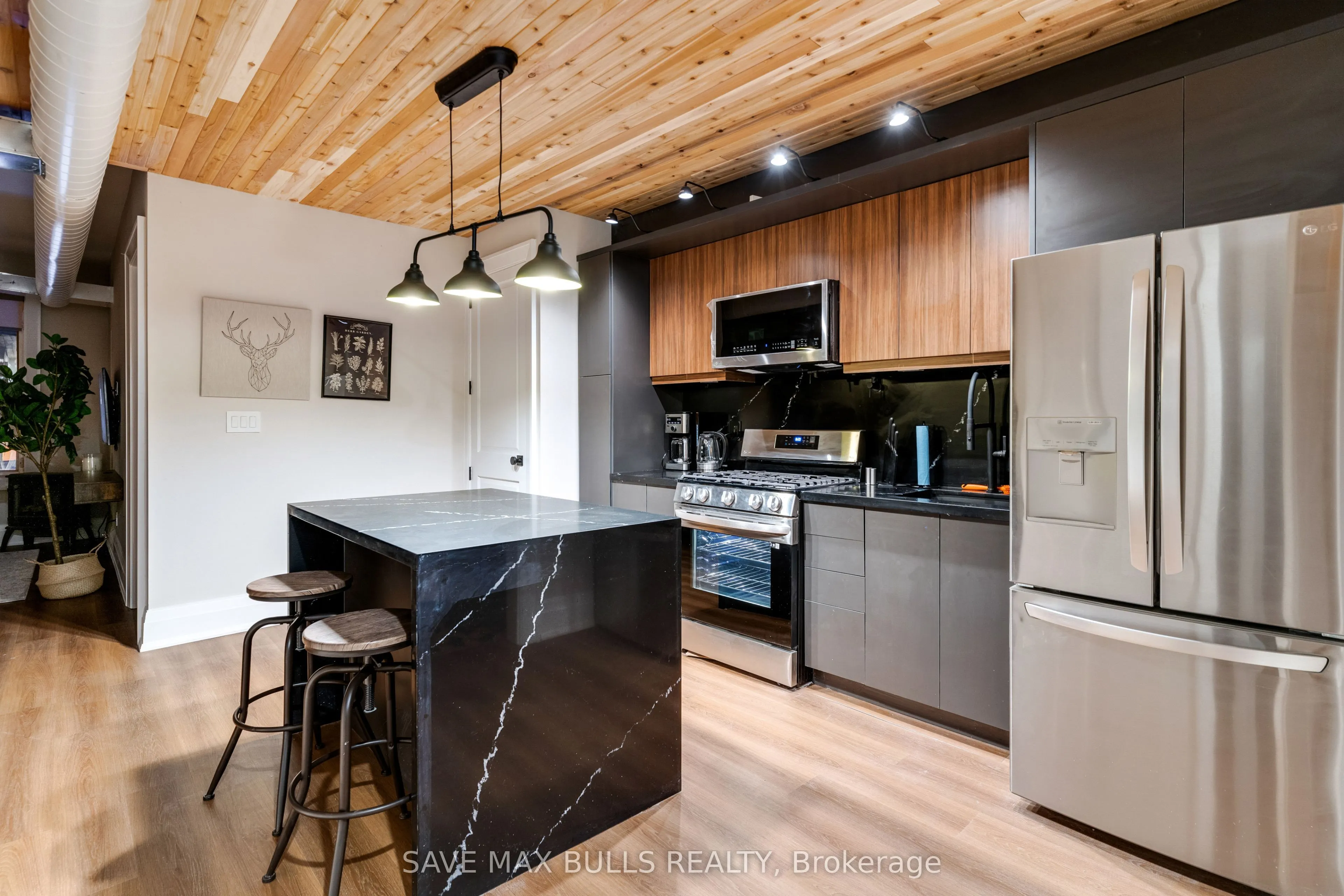 1320 Queen Street W