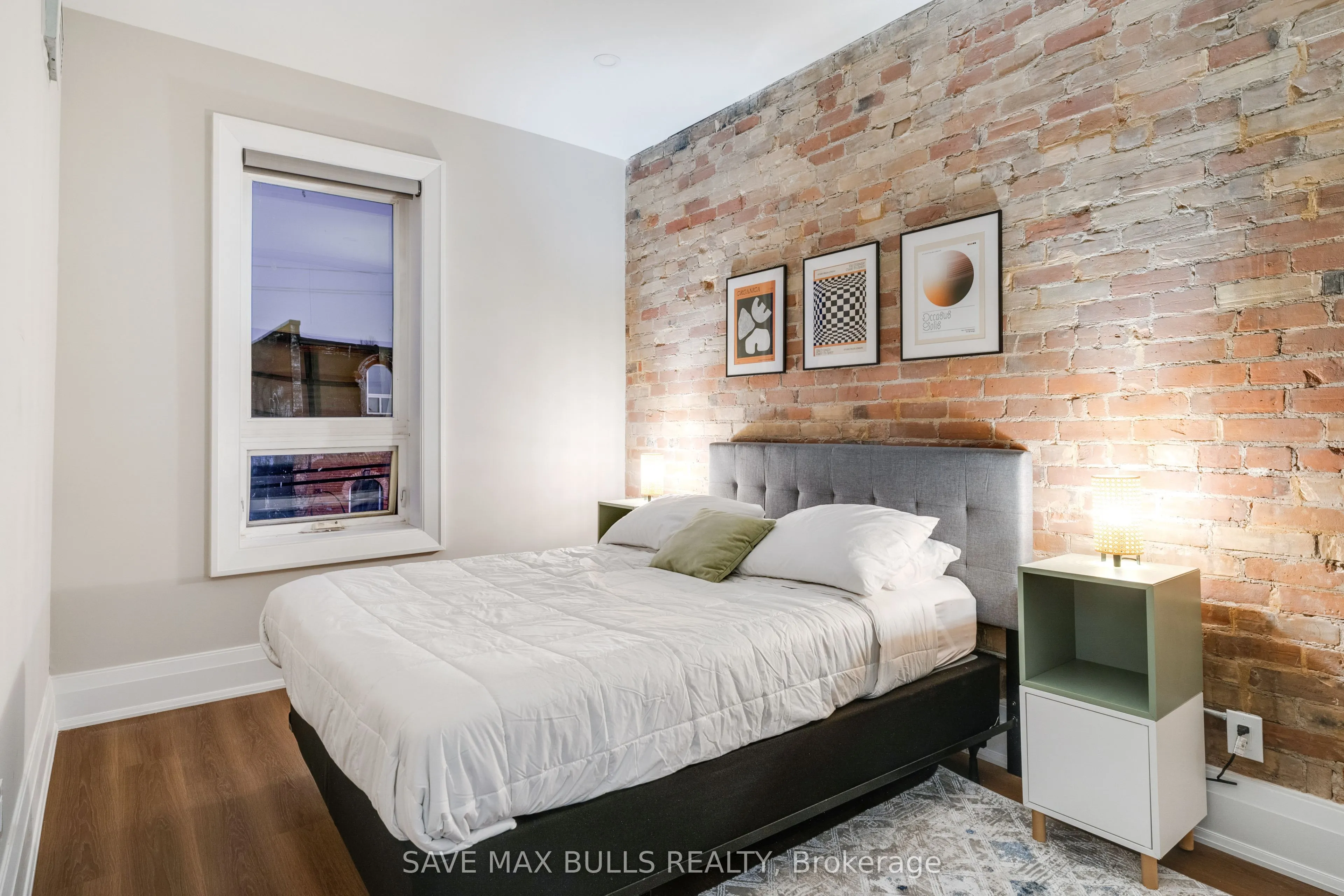 1320 Queen Street W