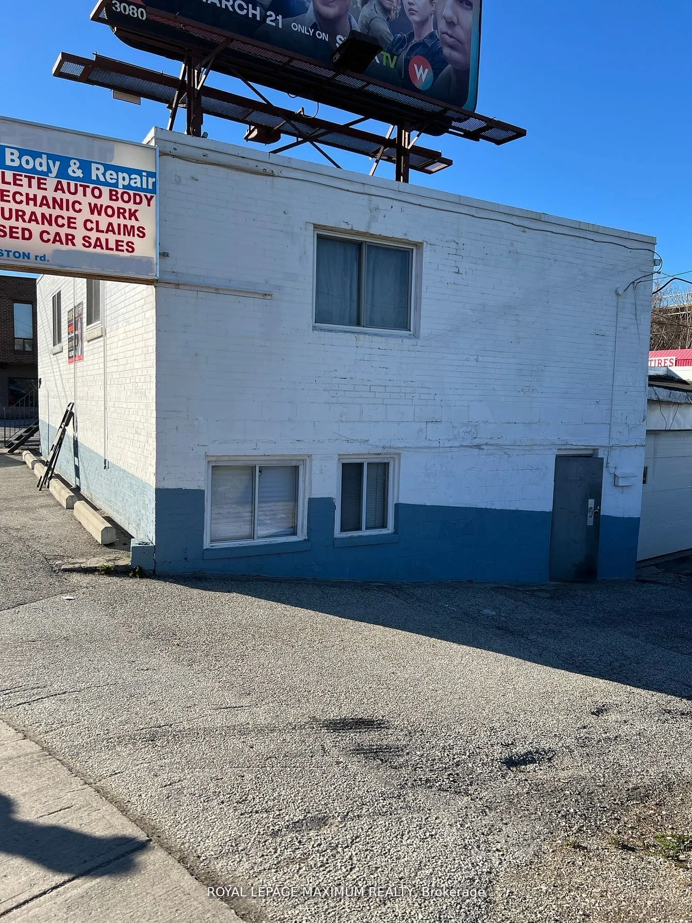 915 Weston Road