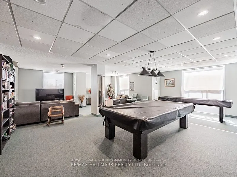1535 Lakeshore Road E, #205