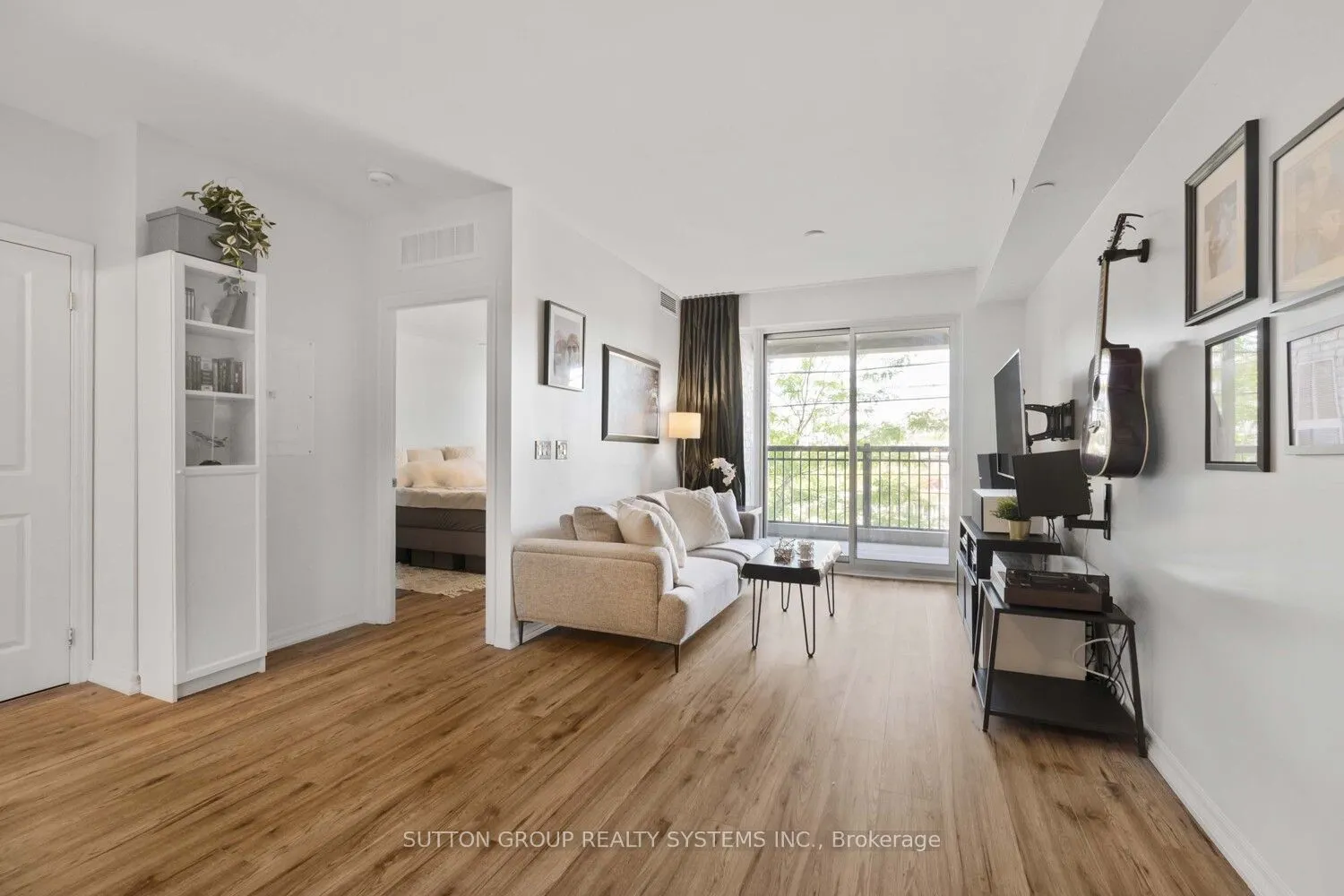 3563 Lake Shore Boulevard W, #212