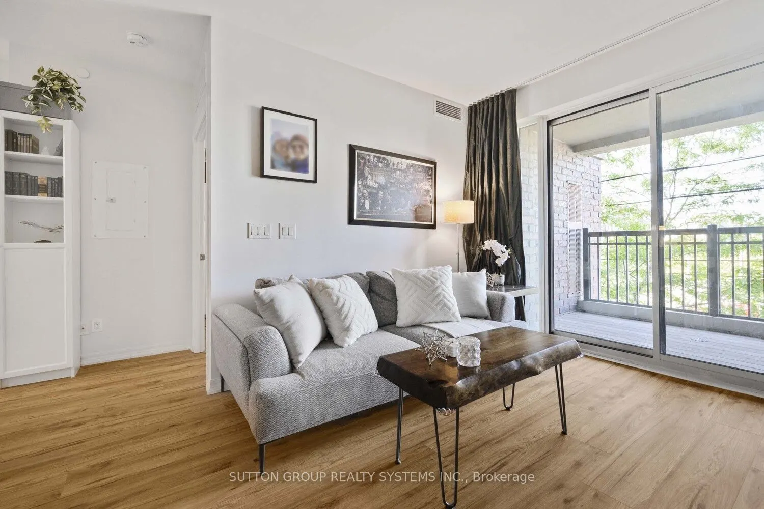 3563 Lake Shore Boulevard W, #212