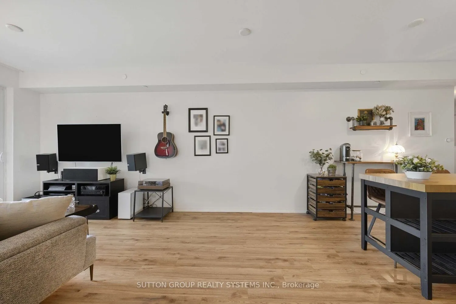 3563 Lake Shore Boulevard W, #212