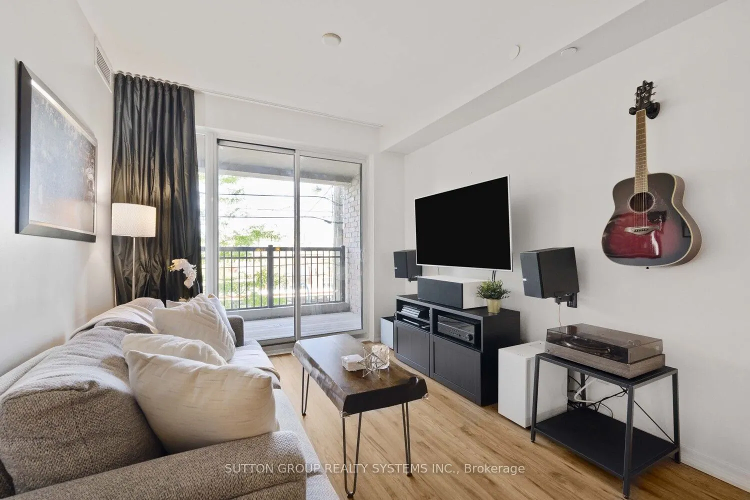 3563 Lake Shore Boulevard W, #212