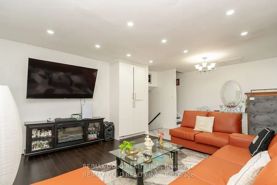7563 Langworthy Drive