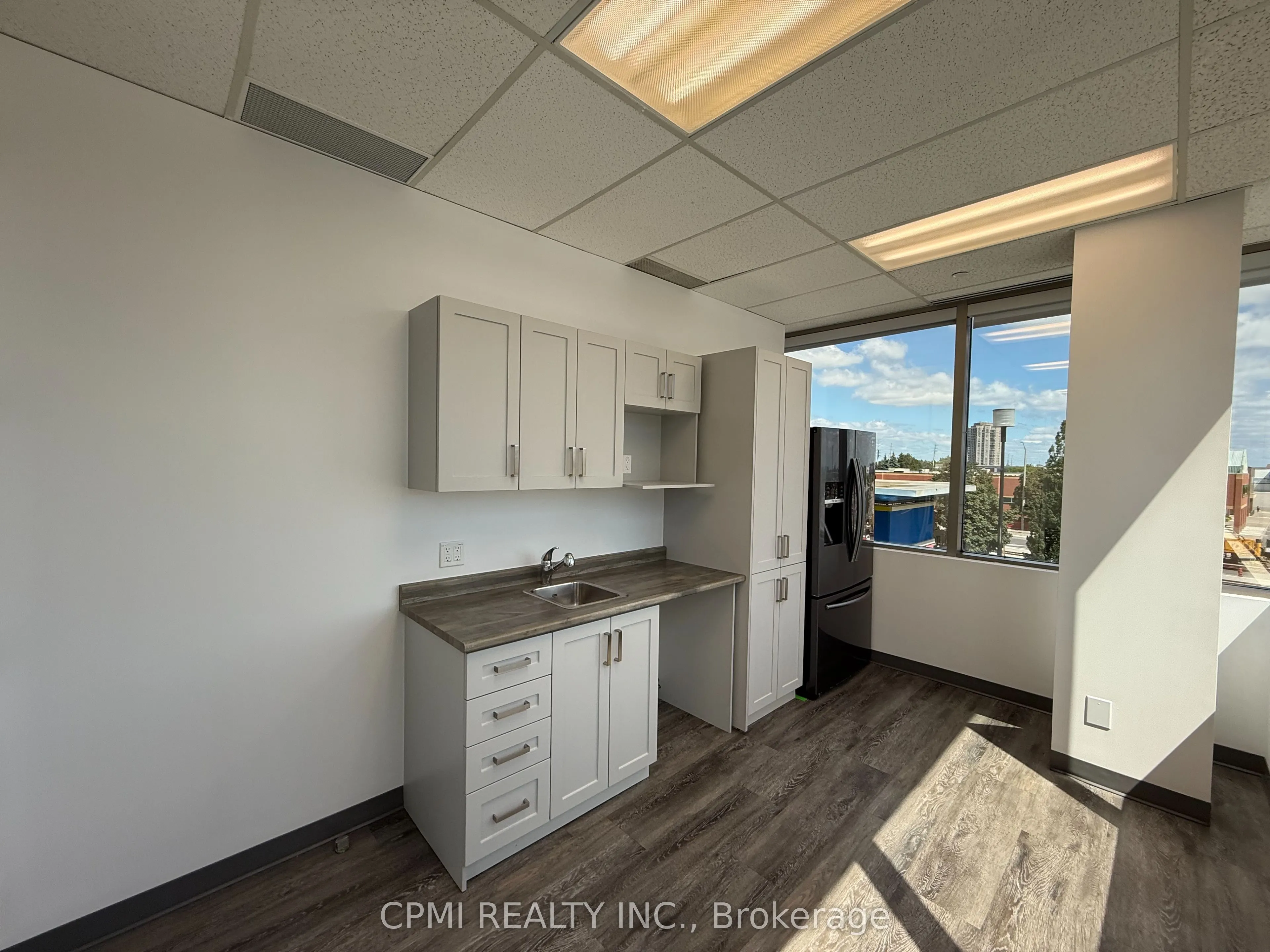 30 Eglinton Avenue Street, #306