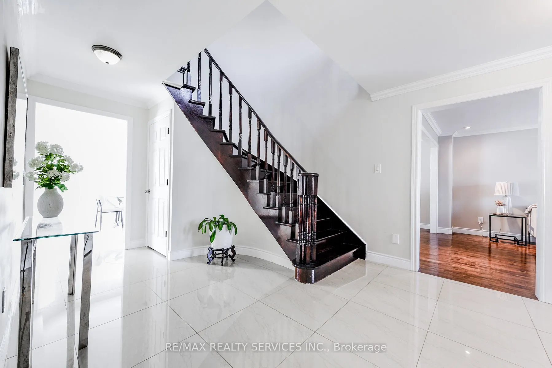 10 St Mark Place