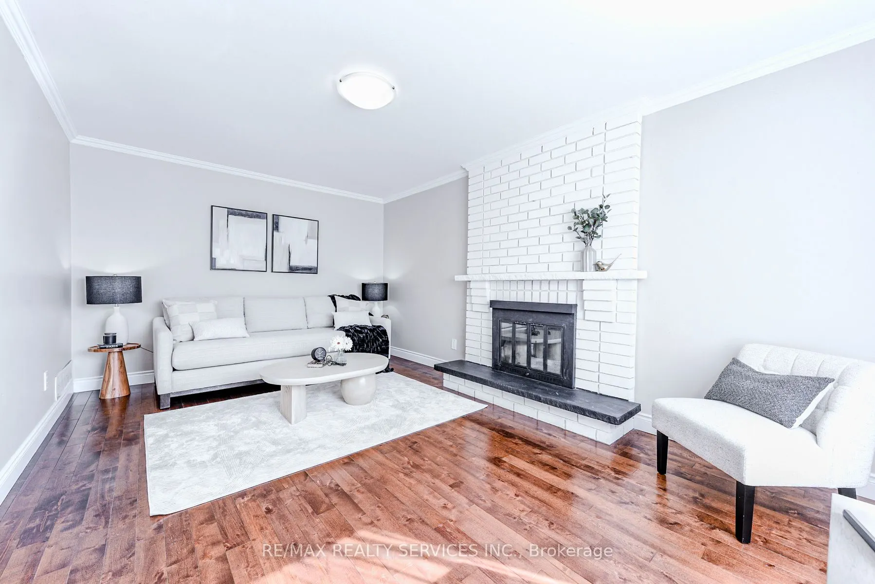 10 St Mark Place